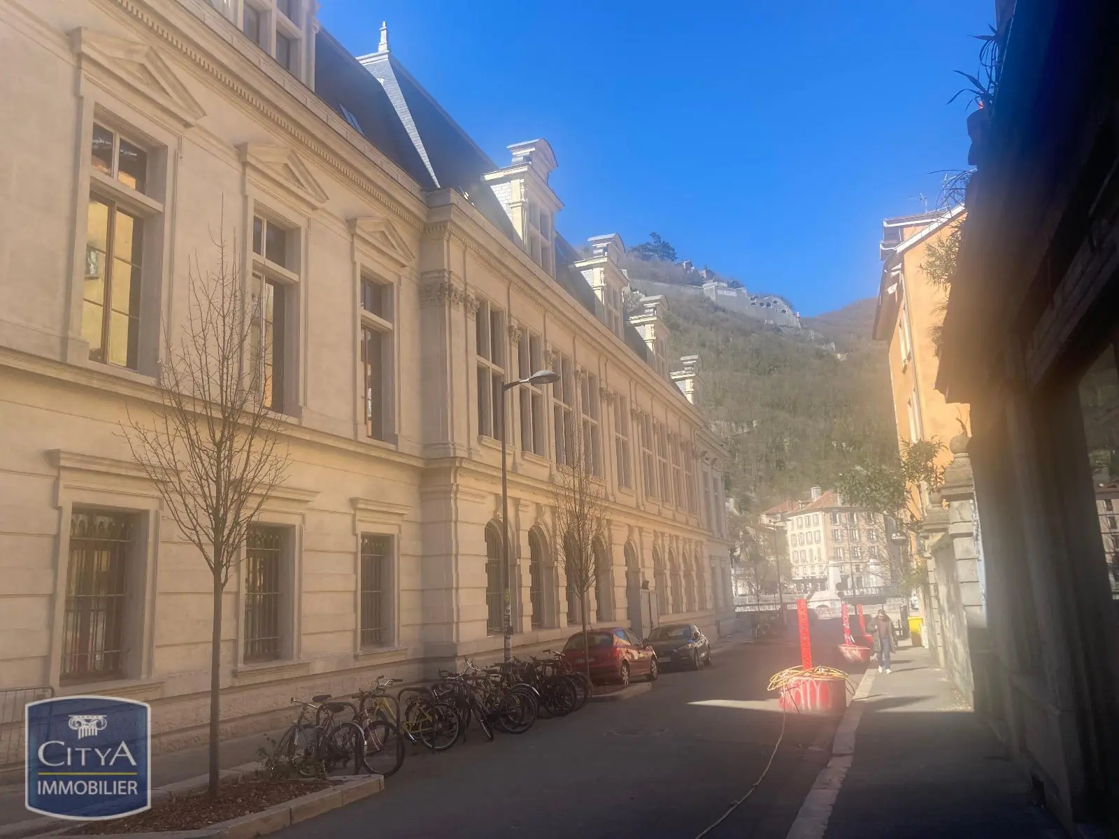 Photo 13 Appartement 1 pièce 77.63m²