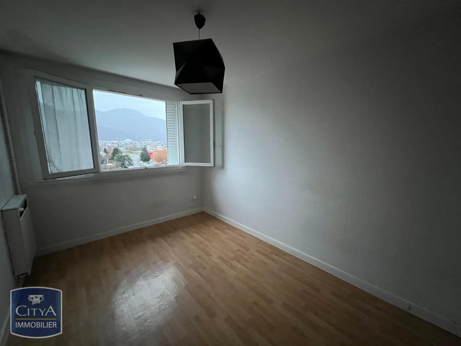 Photo 2 Appartement 1 pièce 26.98m²