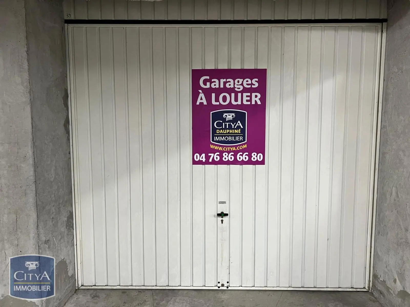 Photo 3 Parking