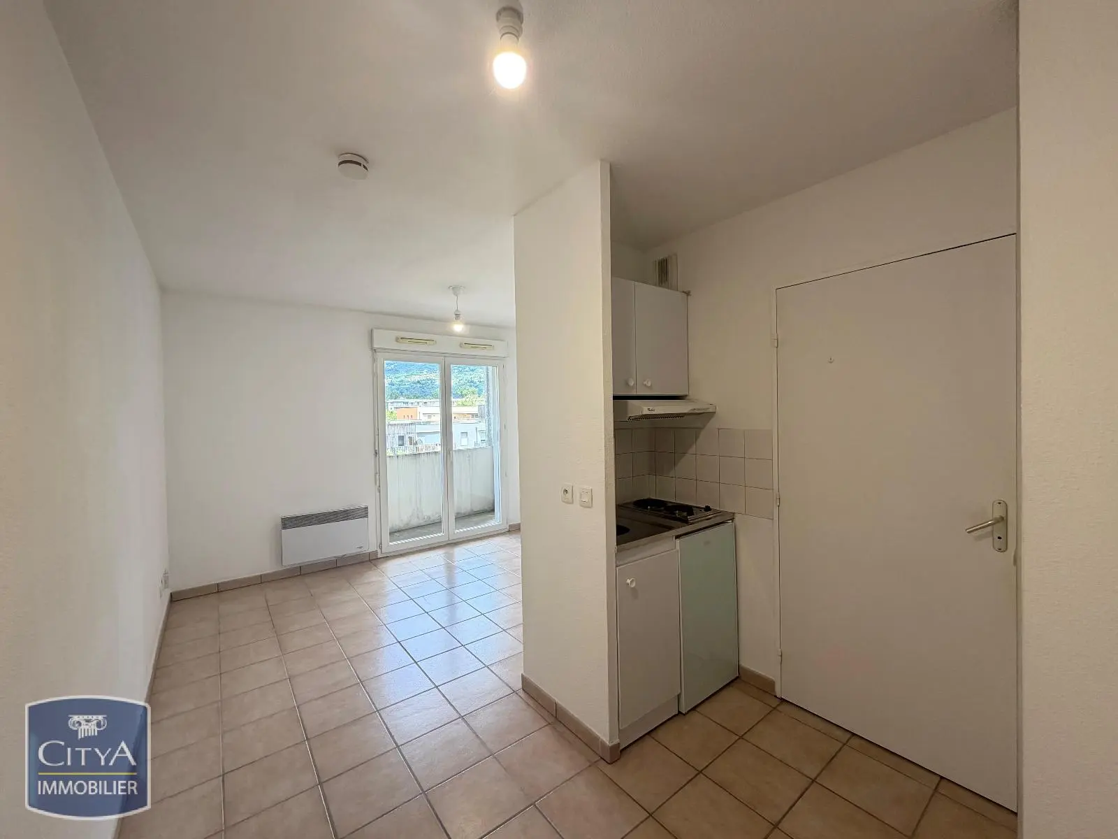 Photo 2 Appartement 1 pièce 19.01m²
