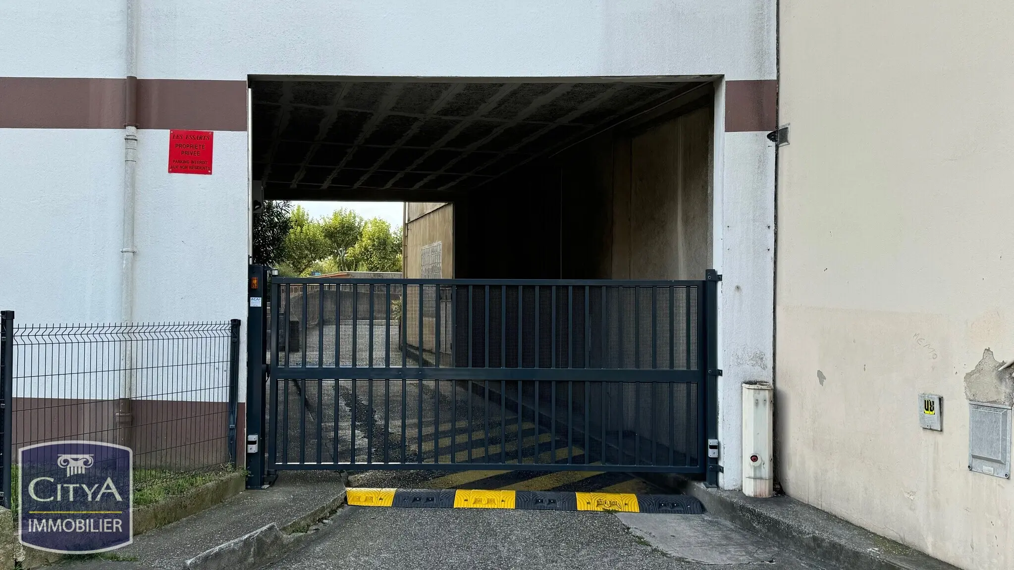 Photo 1 Parking 14m²