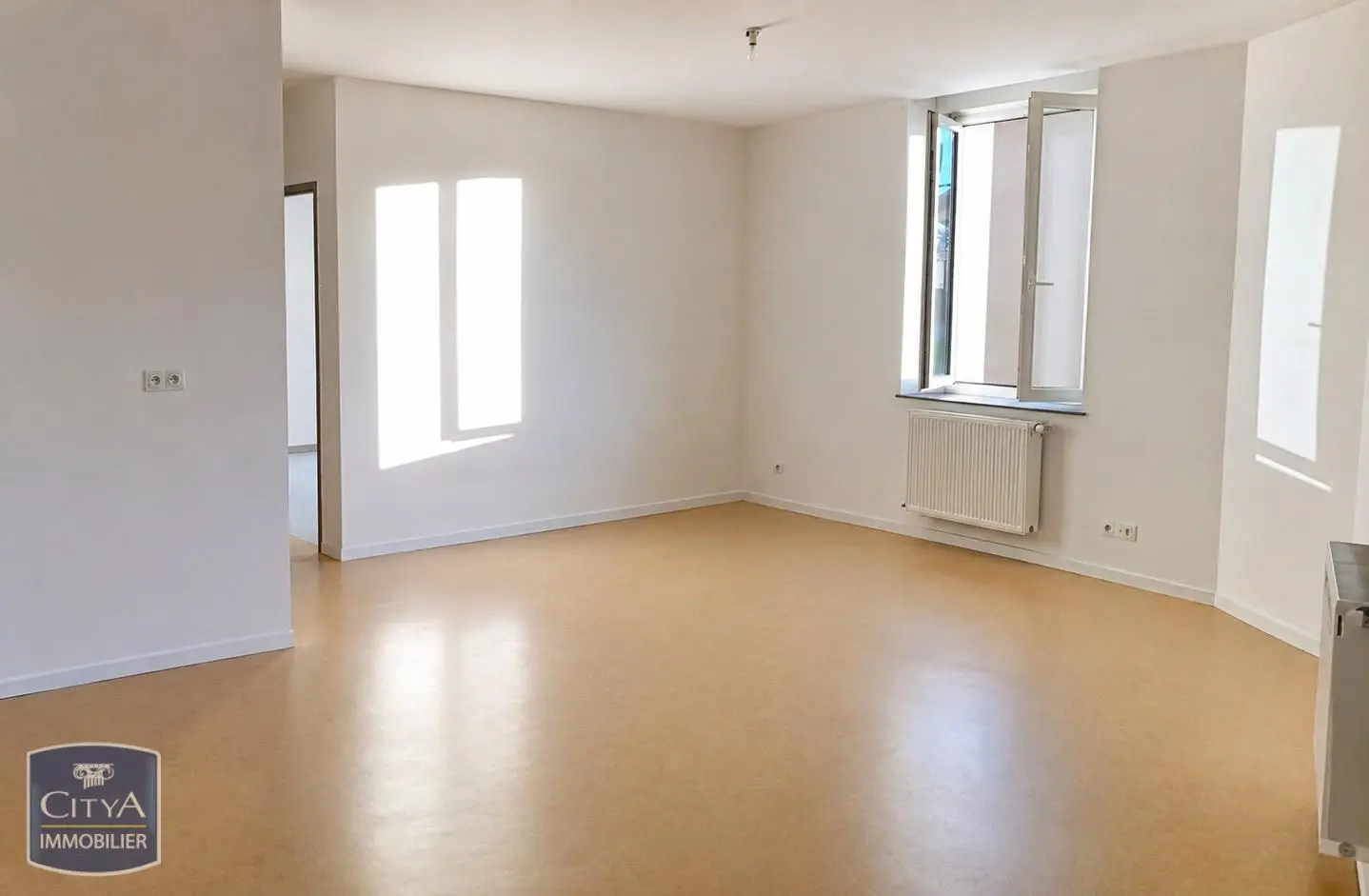 Photo 3 Immeuble 150m²