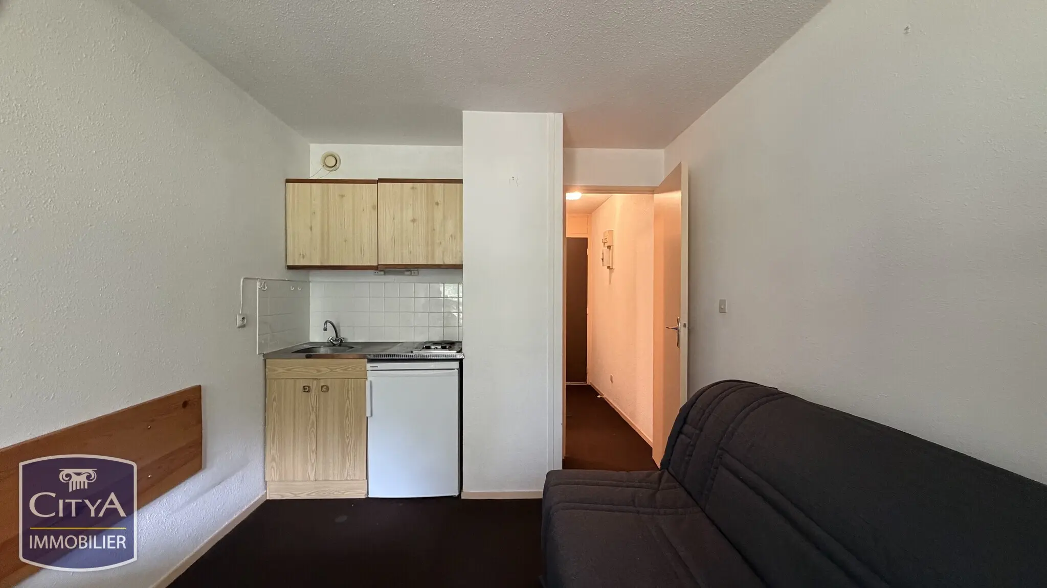 Photo 1 Appartement 1 pièce 18m²