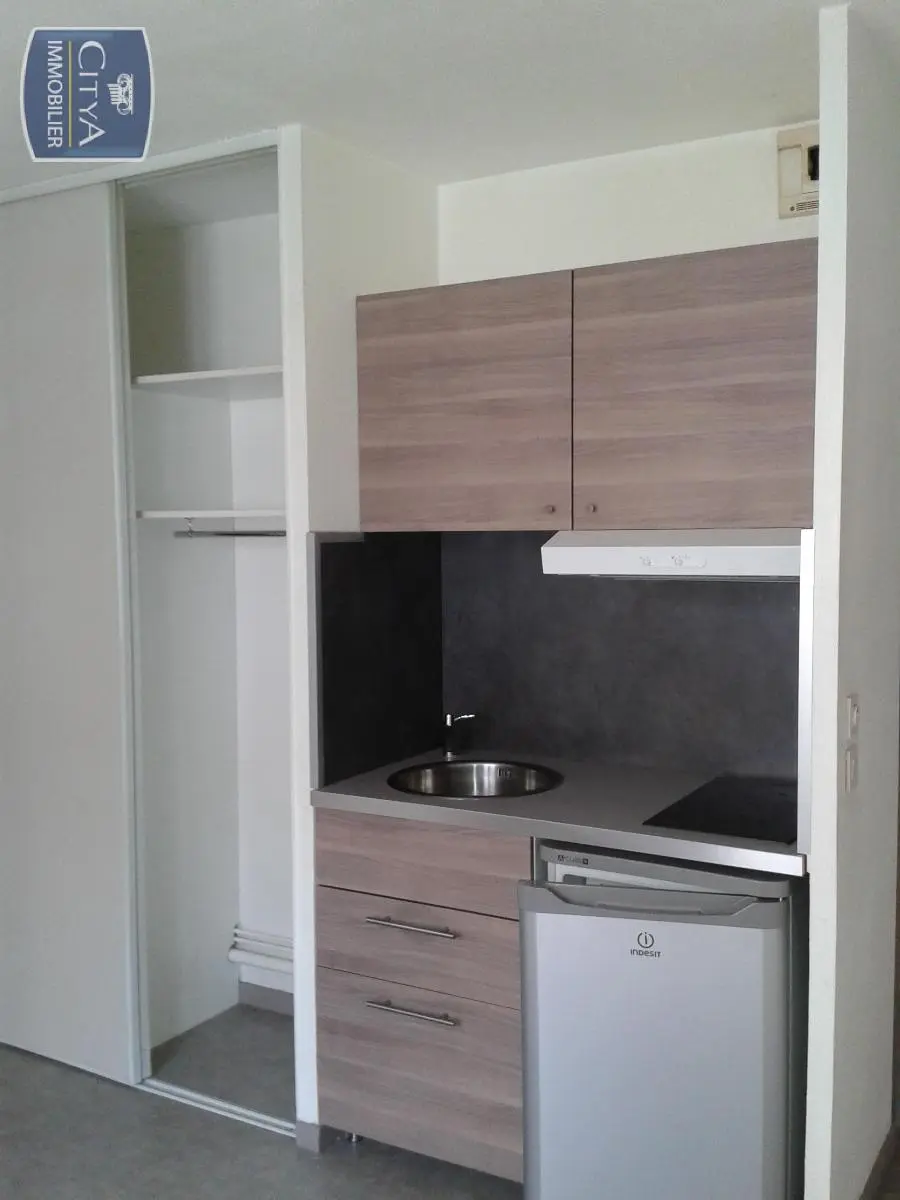 Photo 2 Appartement 1 pièce 16.05m²