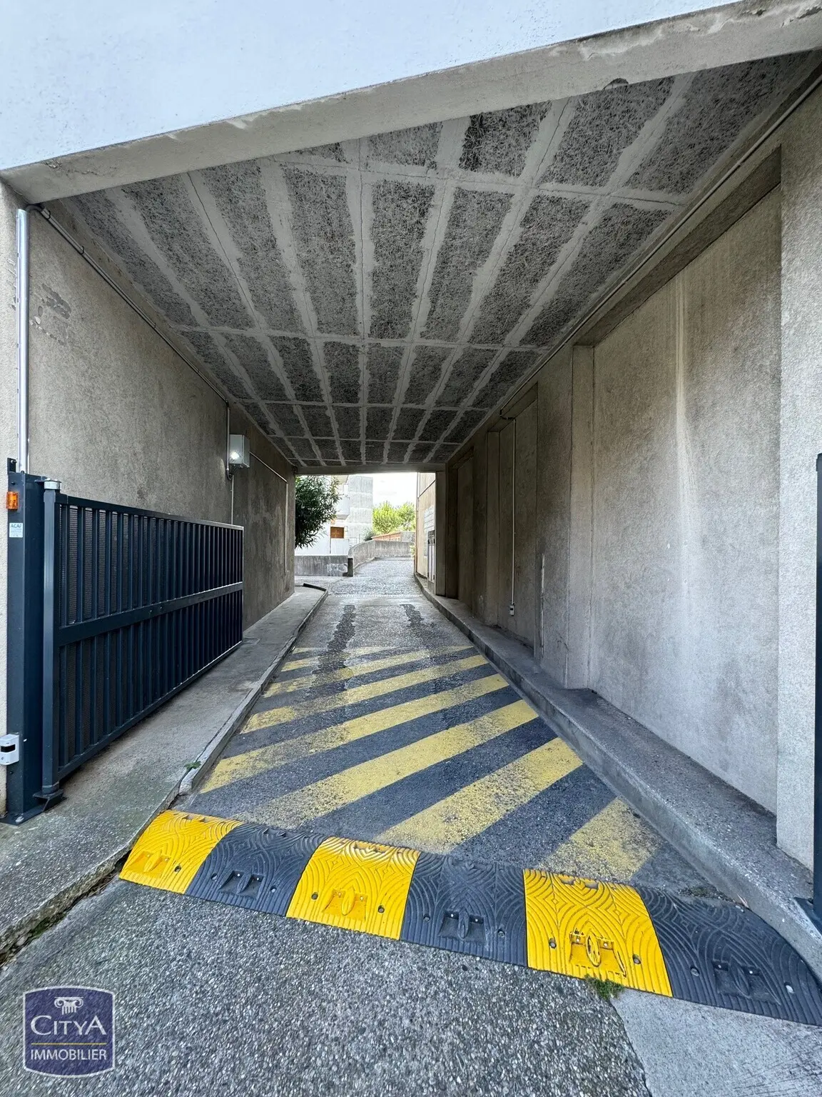 Photo 2 Parking 14m²