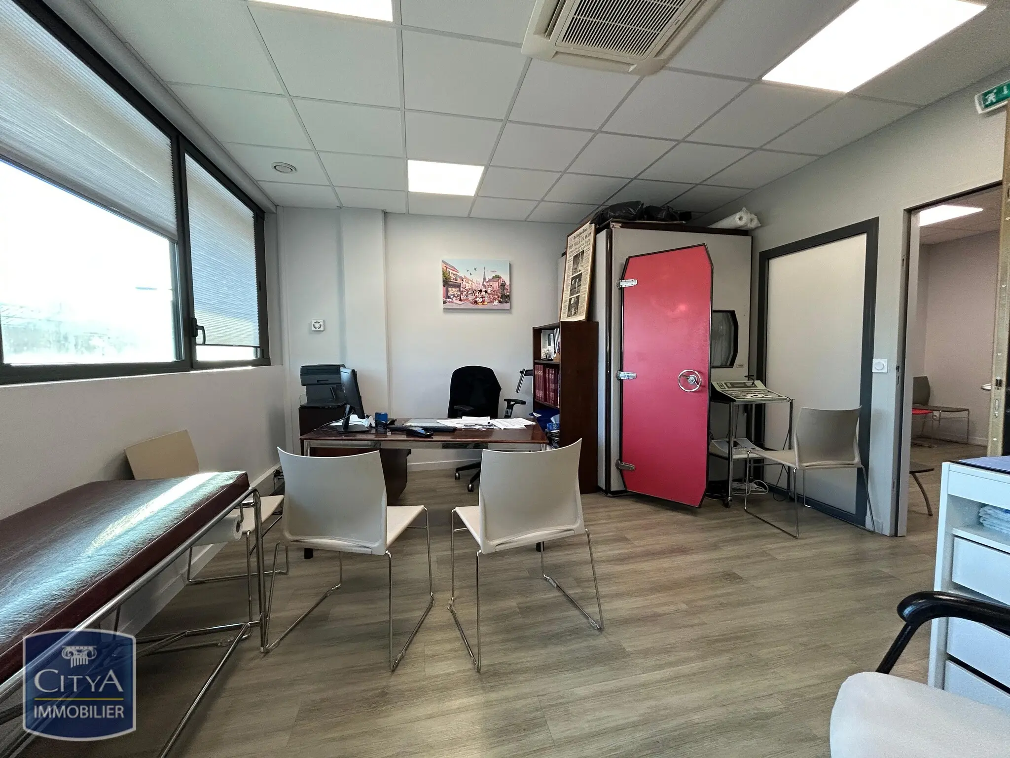 Photo 1 Local Professionnel 42.9m²