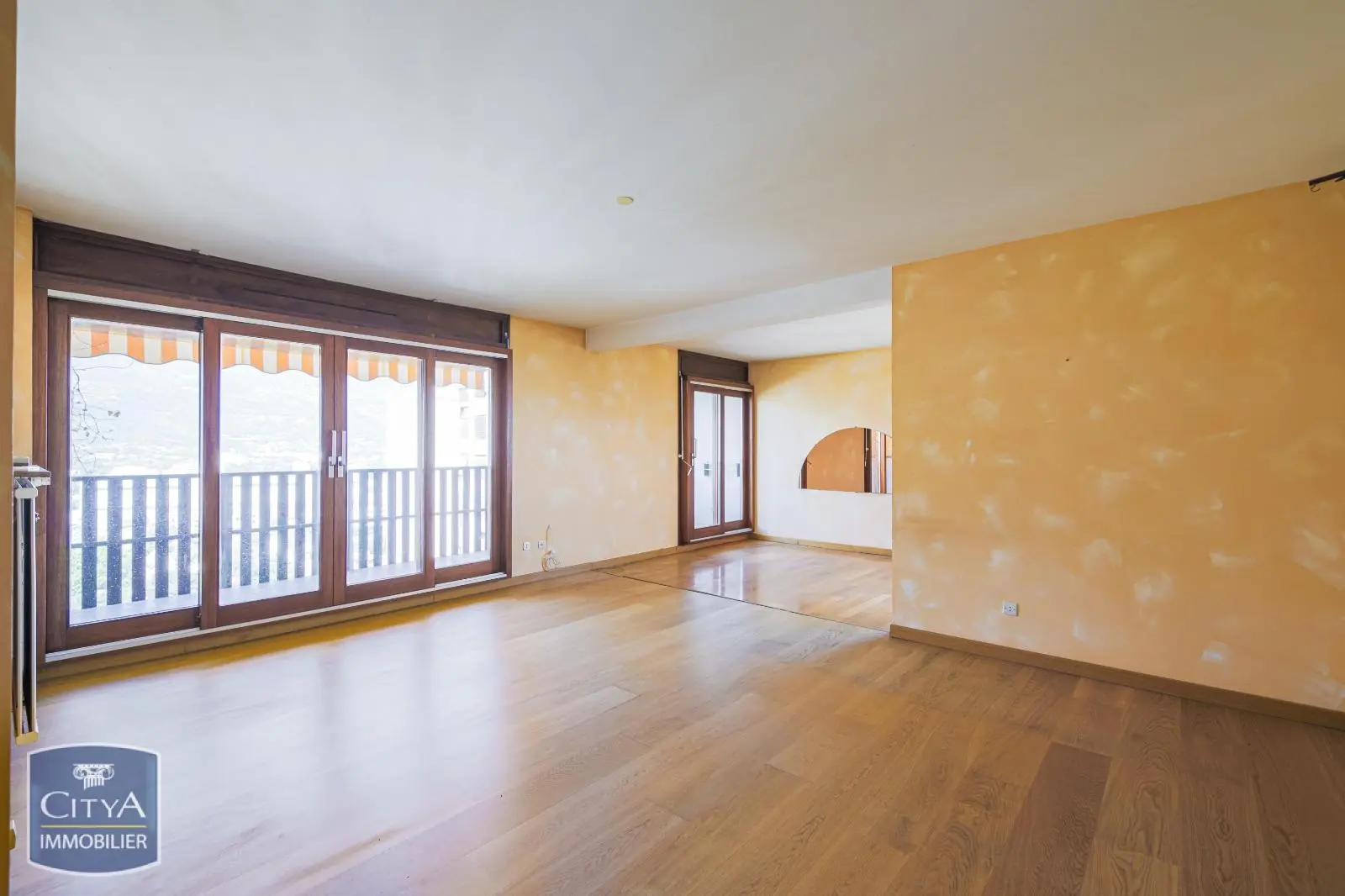 Photo 1 Appartement 5 pièces 117.14m²