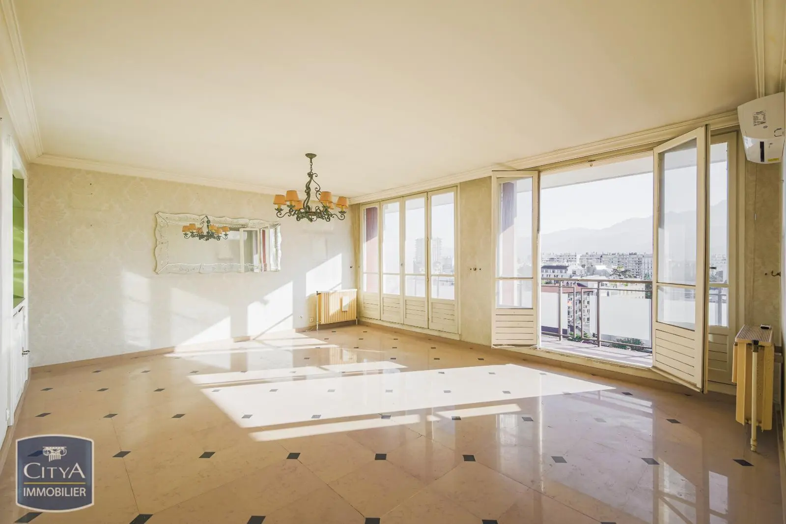 Photo 1 Appartement 3 pièces 87m²
