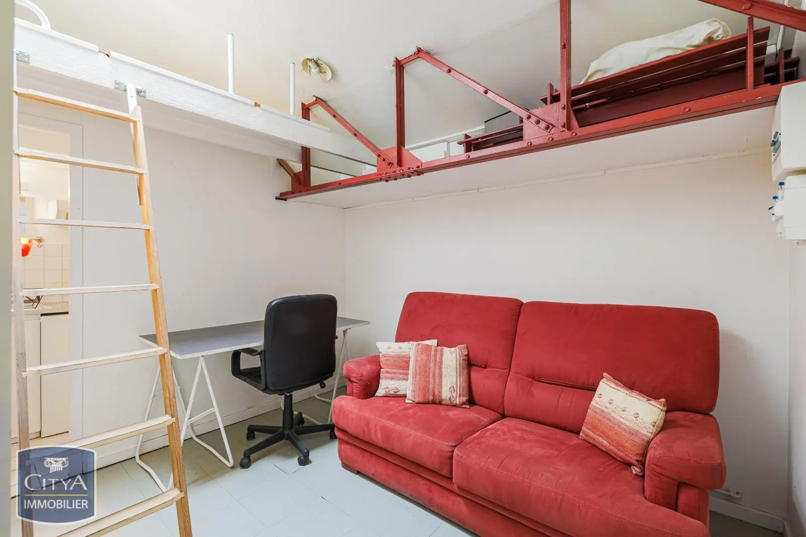 Photo 1 Appartement 1 pièce 11.86m²