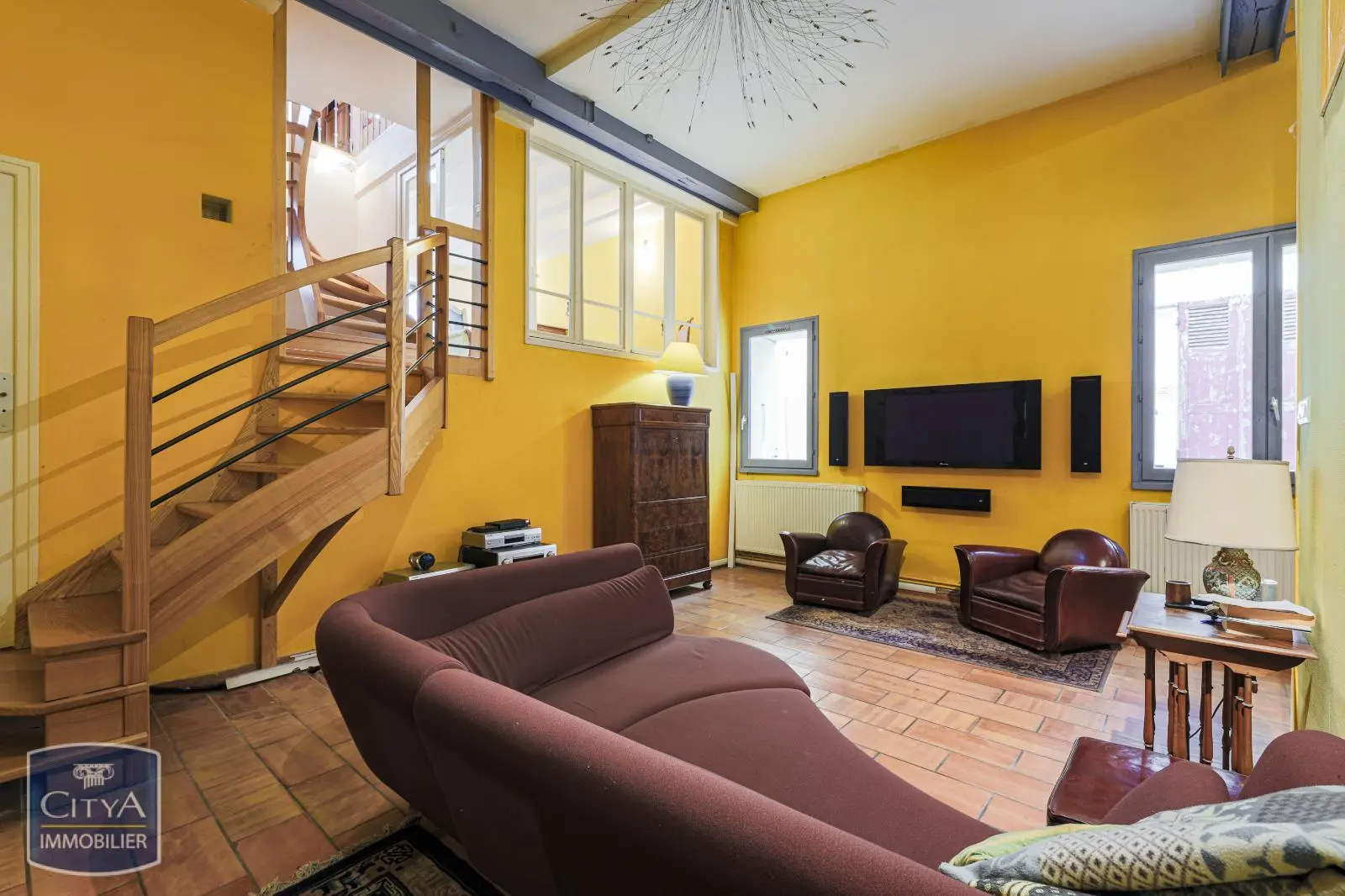 Photo 1 Maison 6 pièces 197m²