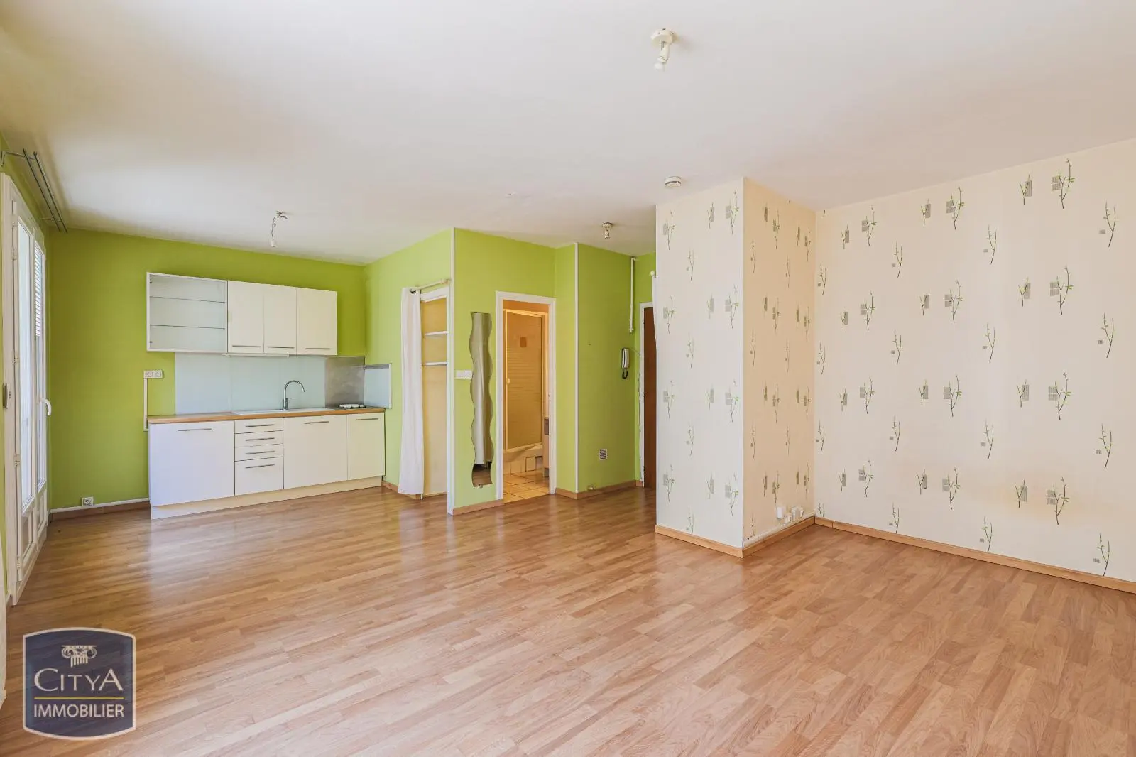 Photo 1 Appartement 1 pièce 30.7m²