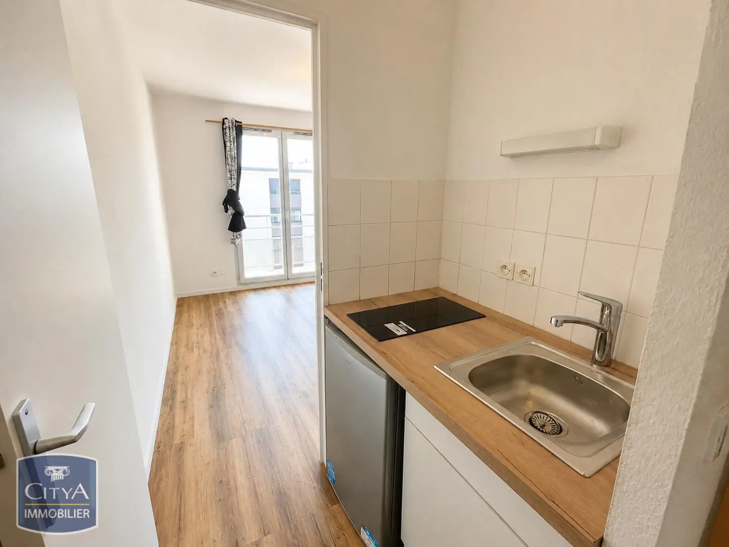 Photo 3 Appartement 1 pièce 18.2m²