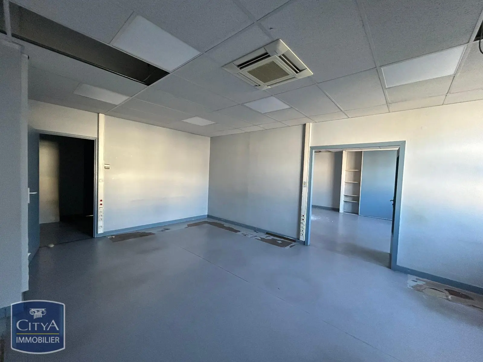 Photo 12 Local Commercial 405m²