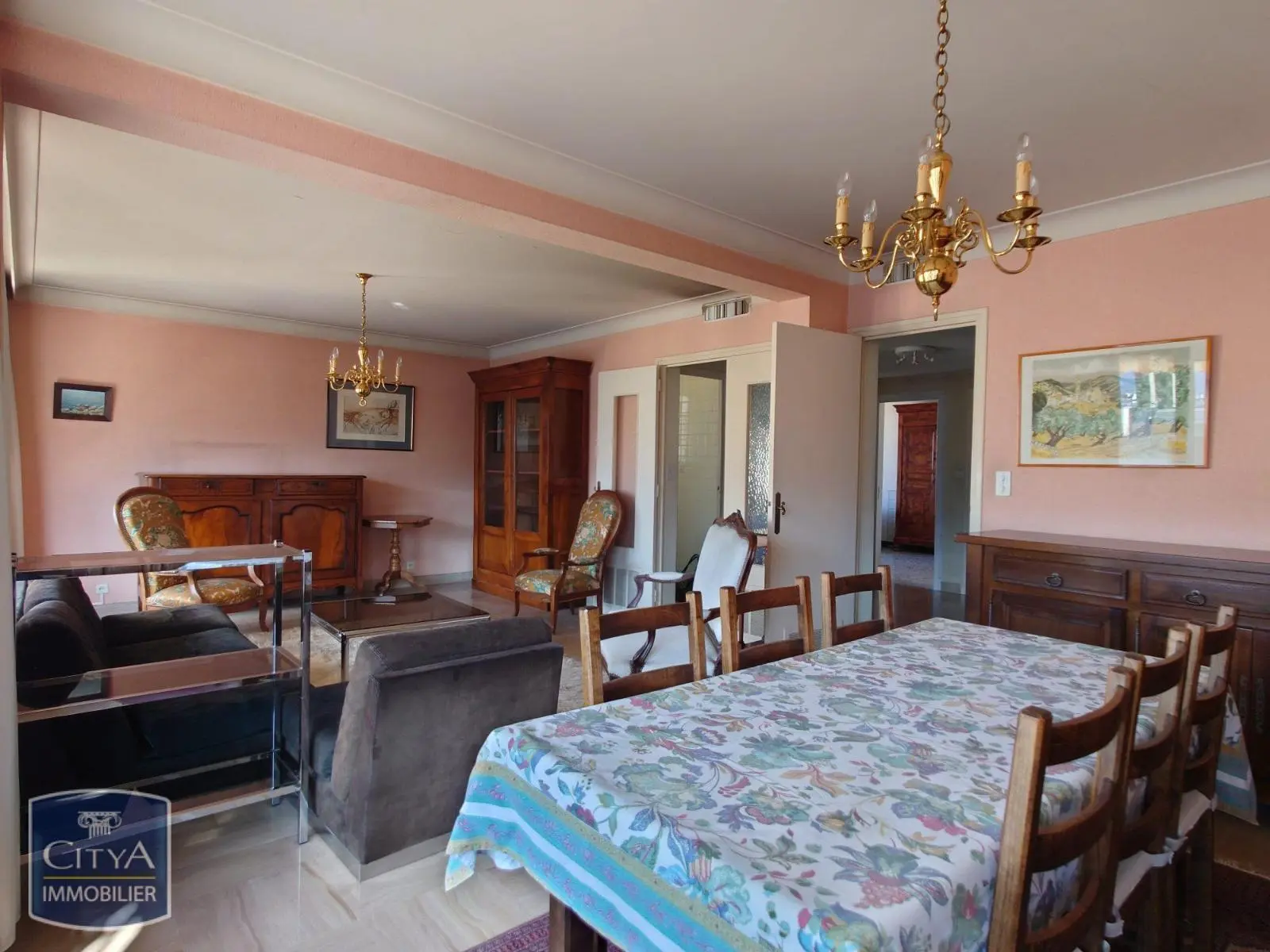 Photo 3 Appartement 6 pièces 147m²