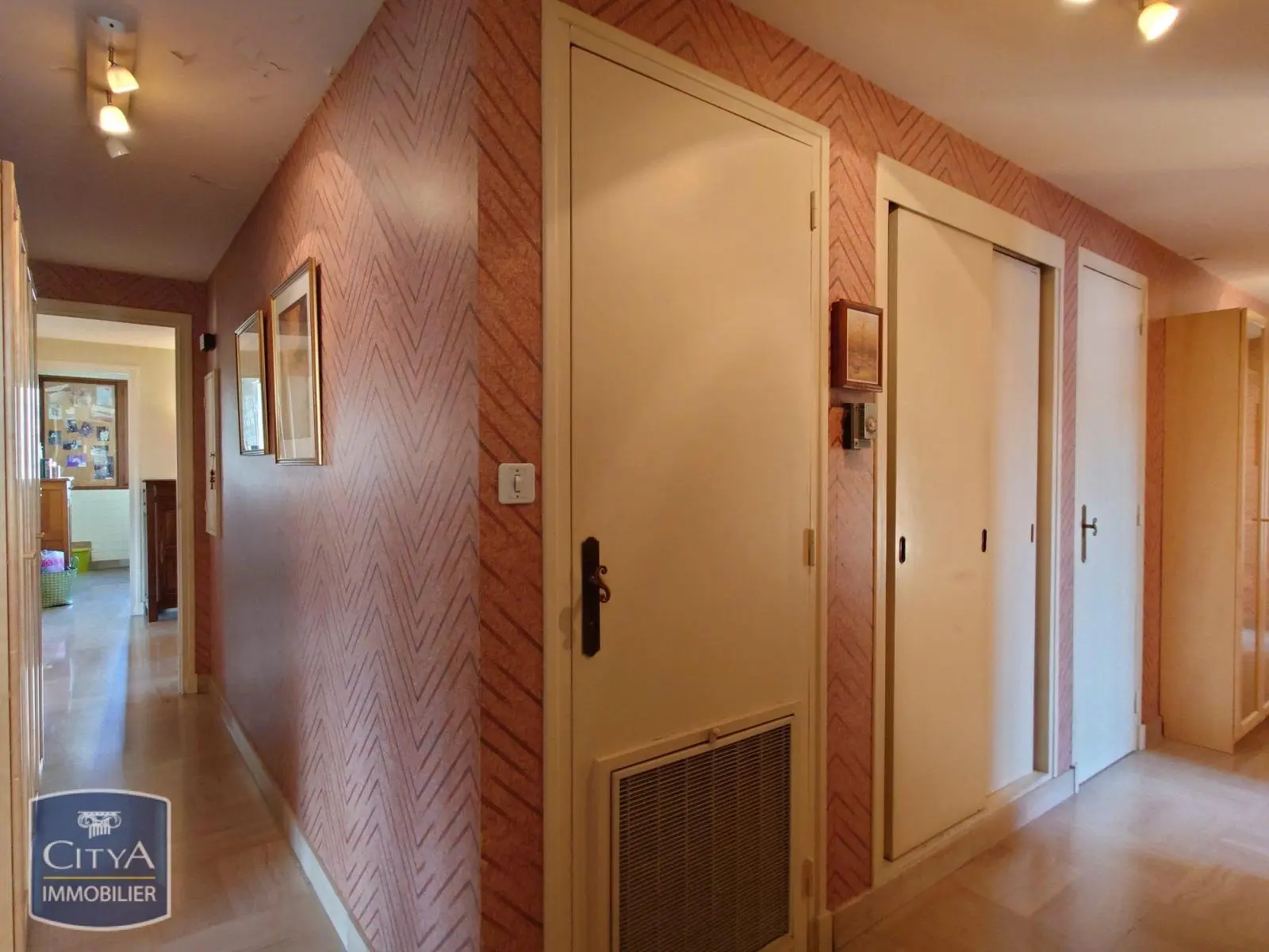 Photo 9 Appartement 6 pièces 147m²