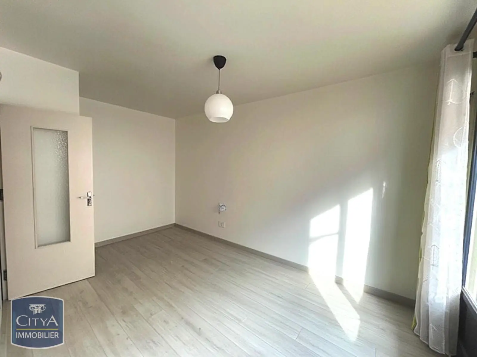 Photo 1 Appartement 1 pièce 29m²