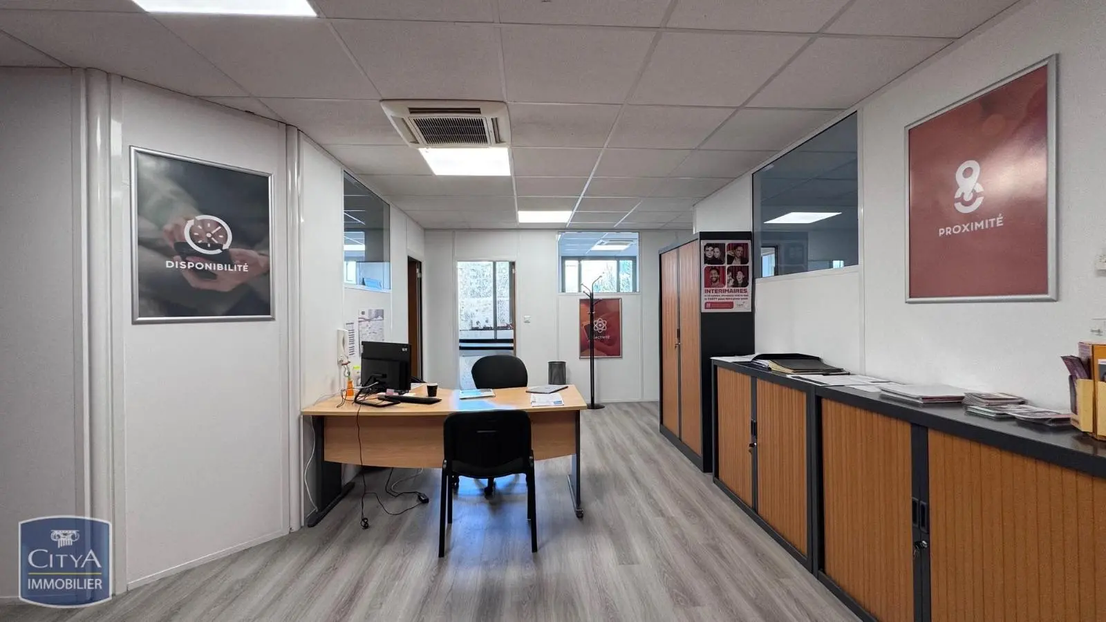 Photo 1 Local Commercial 150m²