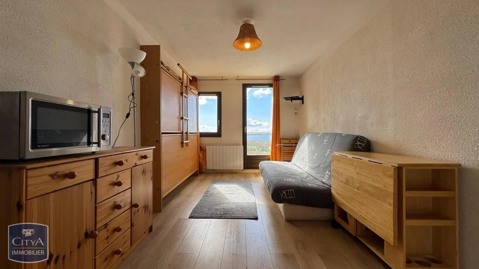 Photo 1 Appartement 1 pièce 18m²