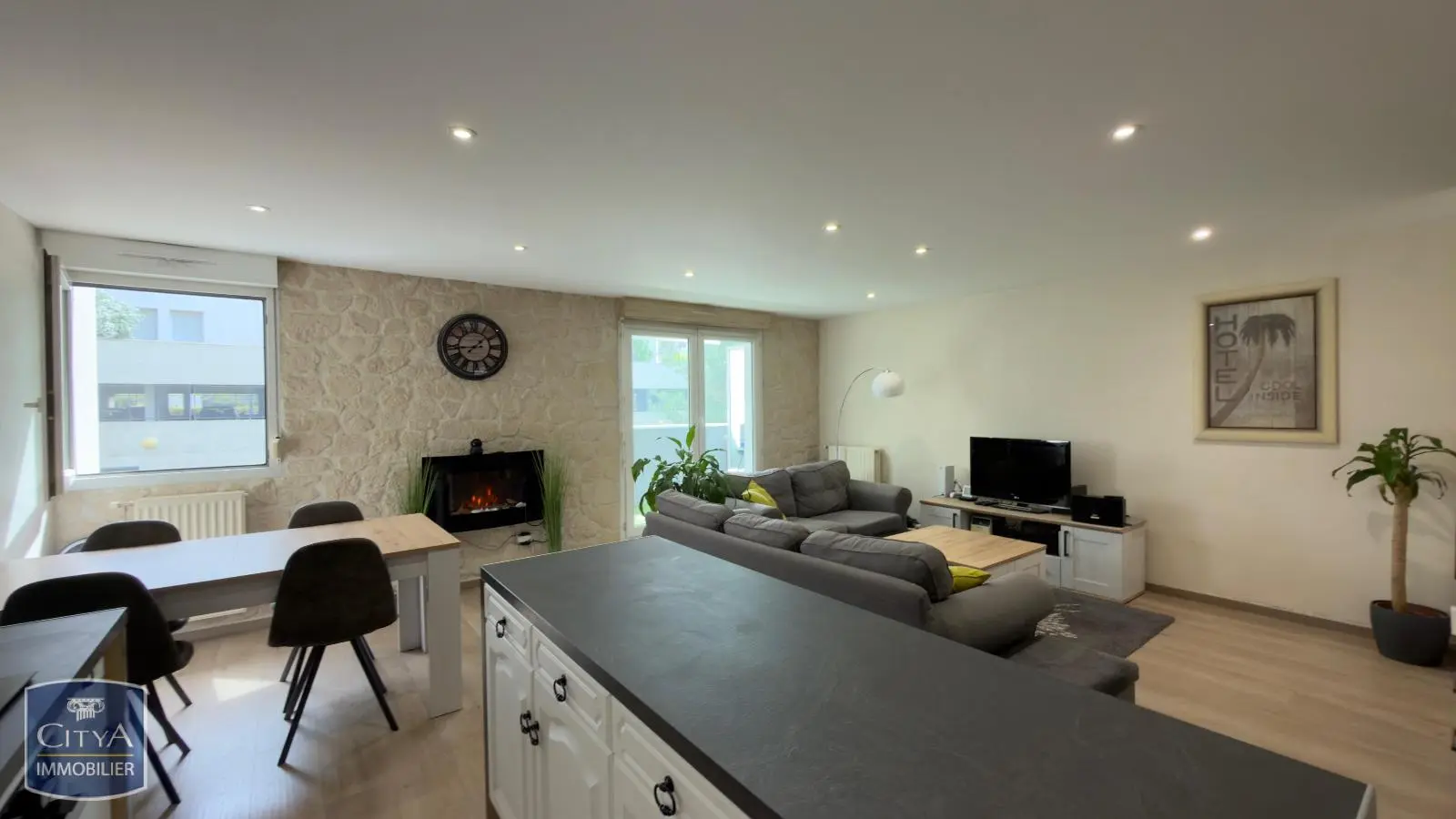 Photo 3 Appartement 4 pièces 80m²