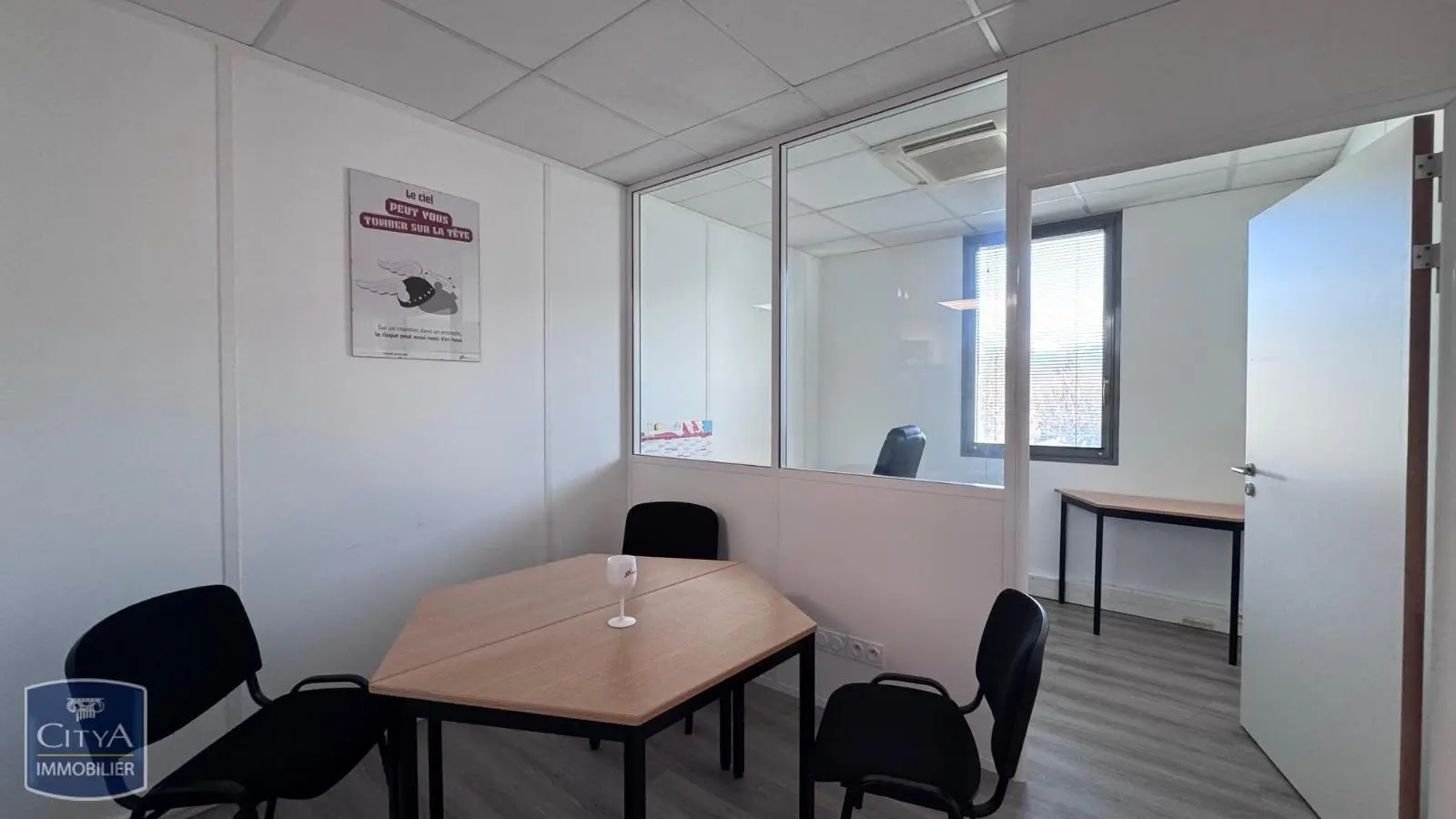 Photo 12 Local Commercial 150m²