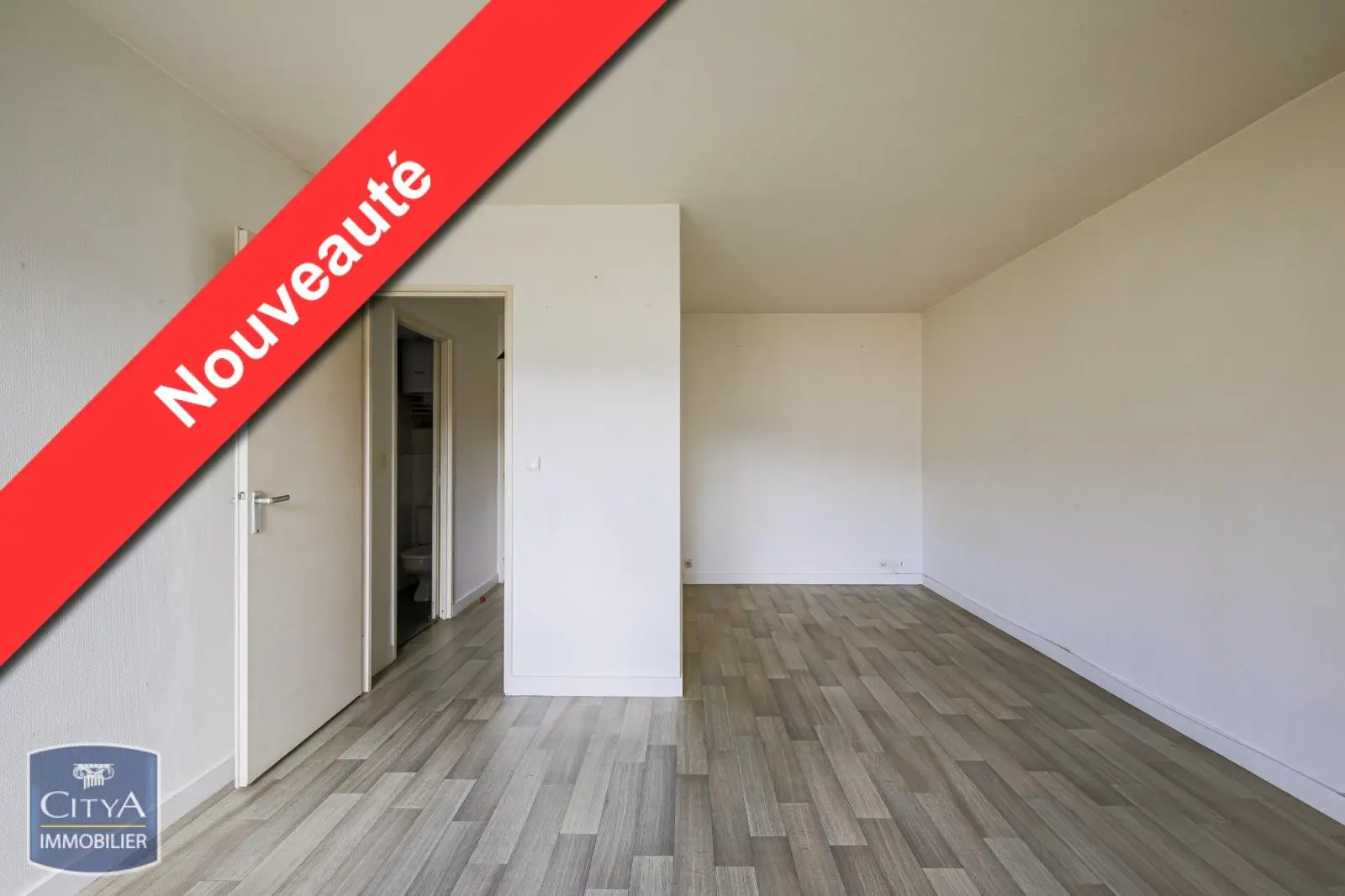 Photo 1 Appartement 1 pièce 28.1m²