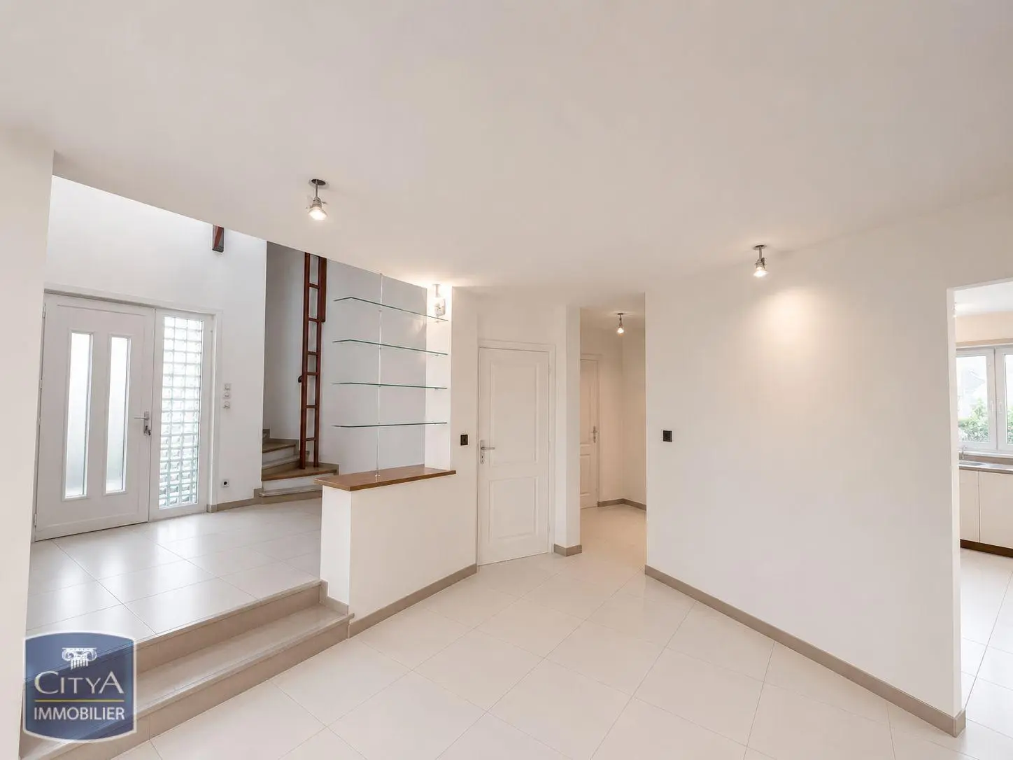 Photo 1 Maison 6 pièces 176.56m²
