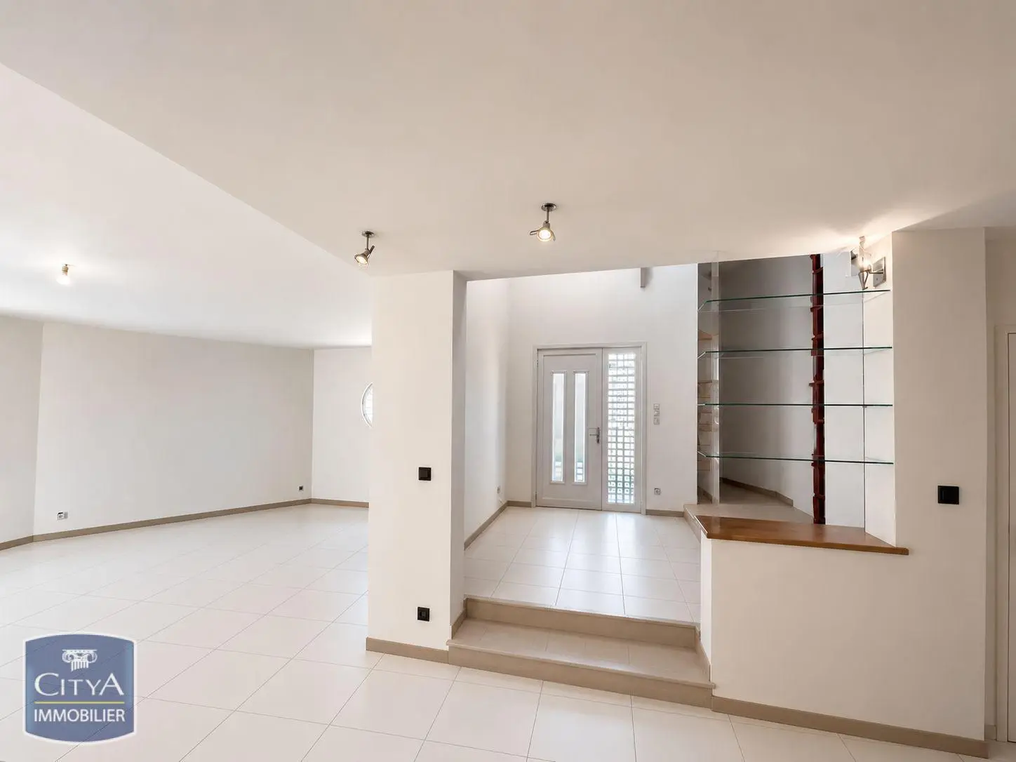 Photo 2 Maison 6 pièces 176.56m²