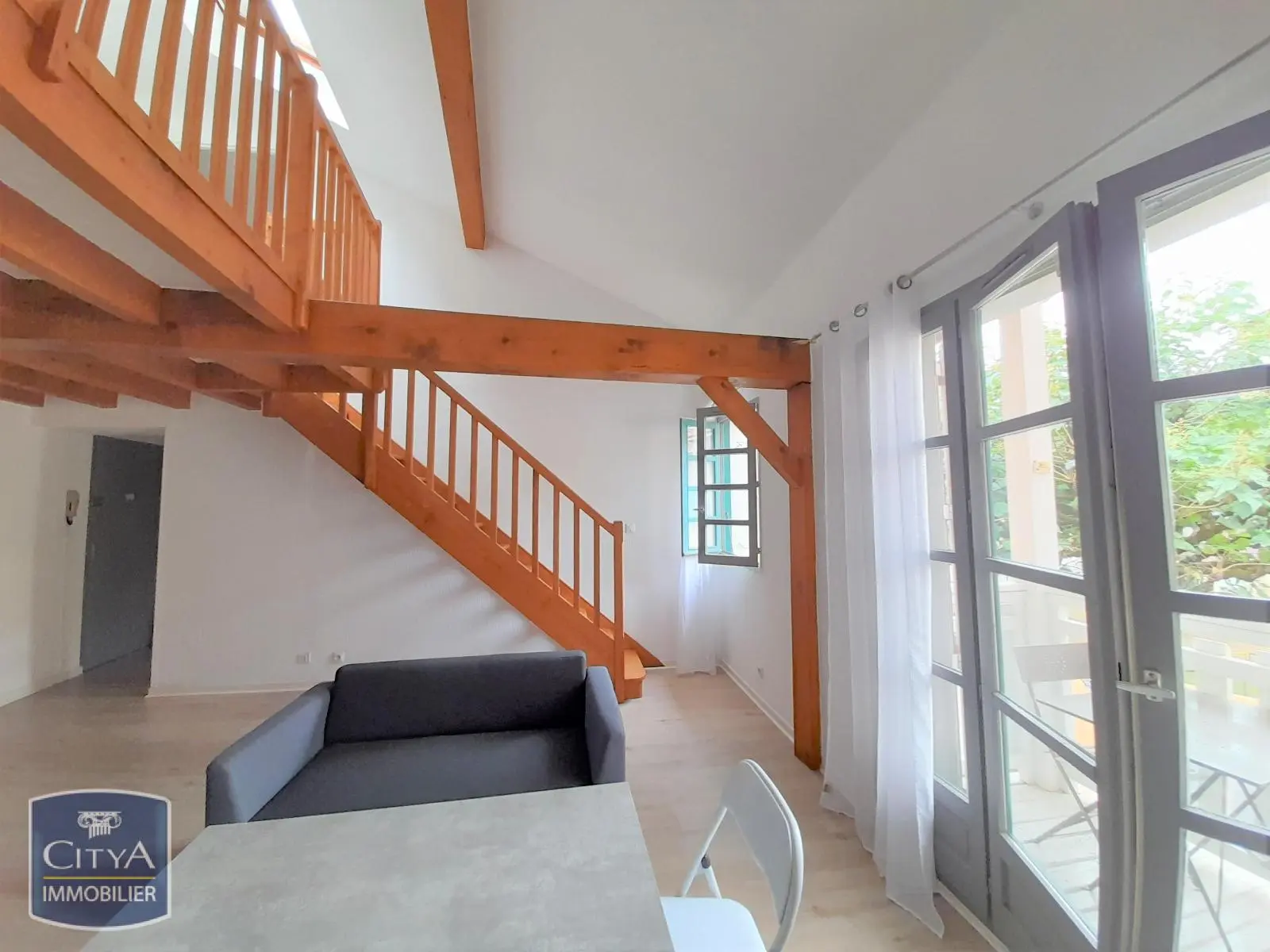 Photo 1 Appartement 1 pièce 52.19m²