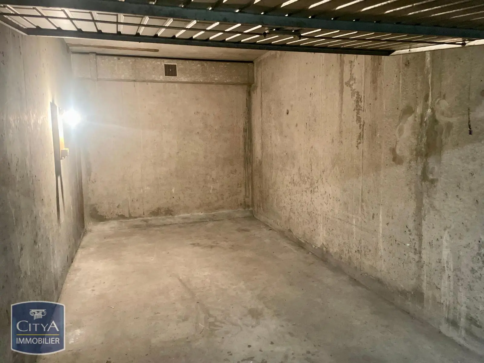 Photo 2 Parking 15m²