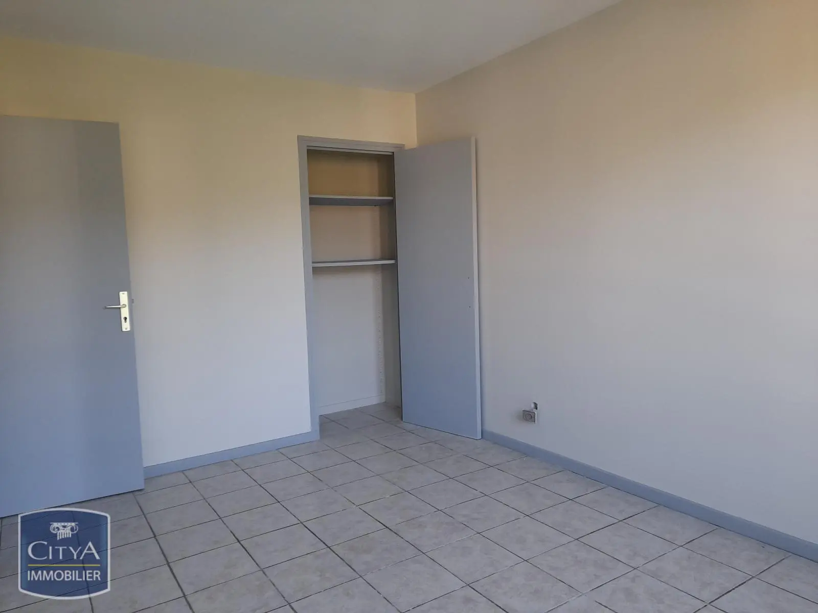 Photo 2 Appartement 1 pièce 30.7m²