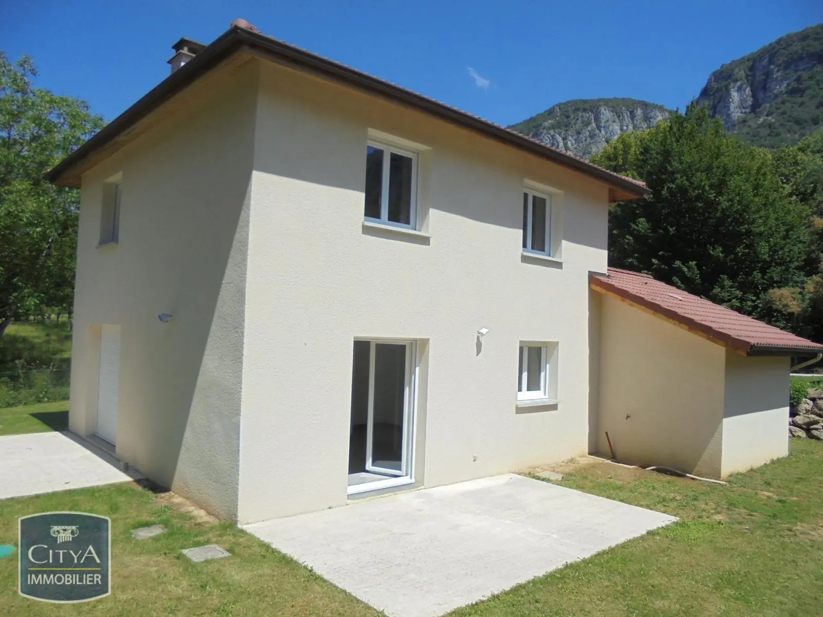 Photo 1 Maison 4 pièces 100.21m²