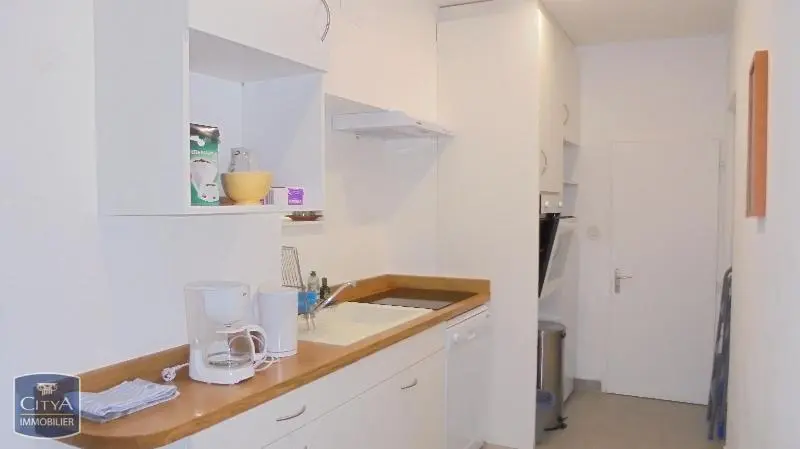 Photo 2 Appartement 1 pièce 31.73m²