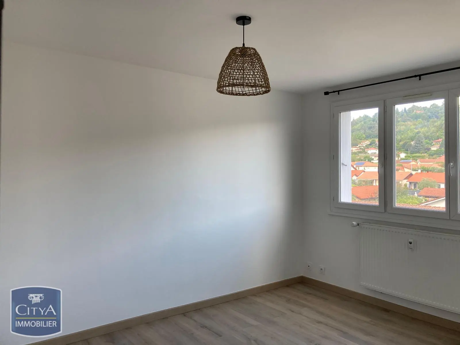 Photo 1 Appartement 1 pièce 27.2m²