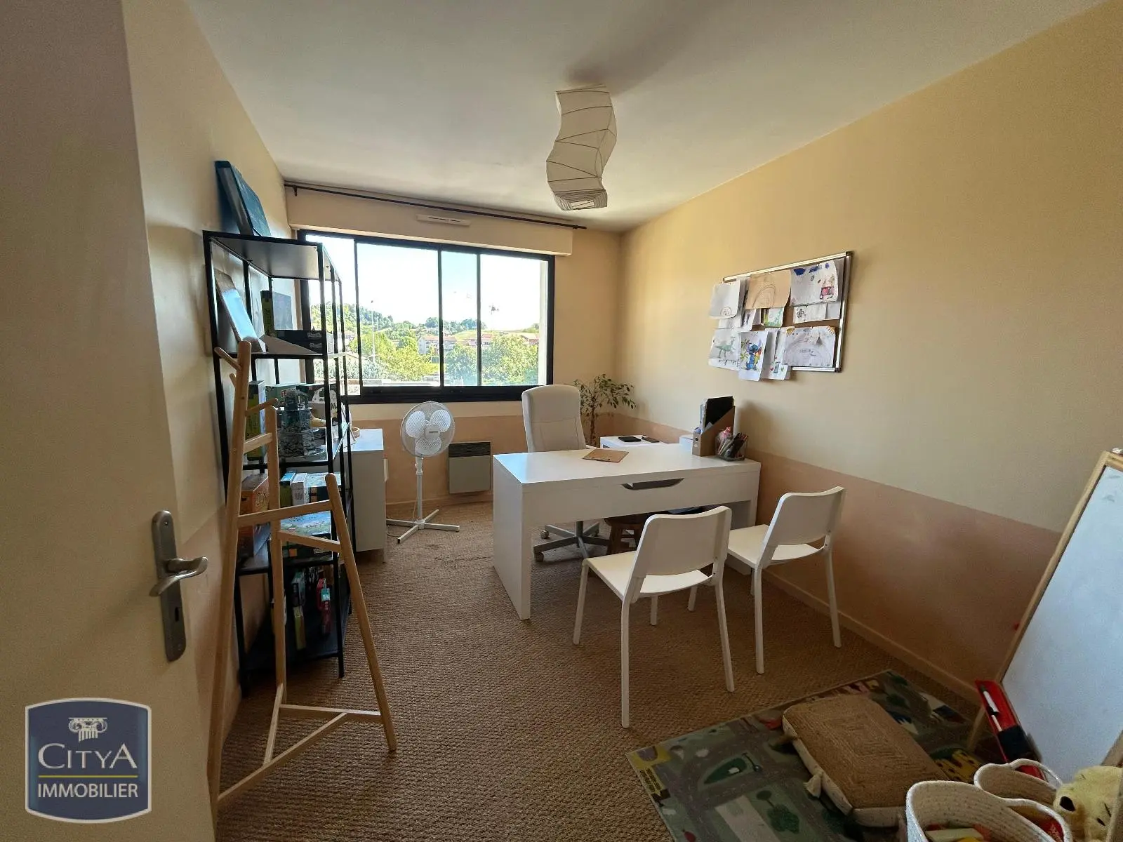 Photo 1 Local Professionnel 1 pièce 10.81m²