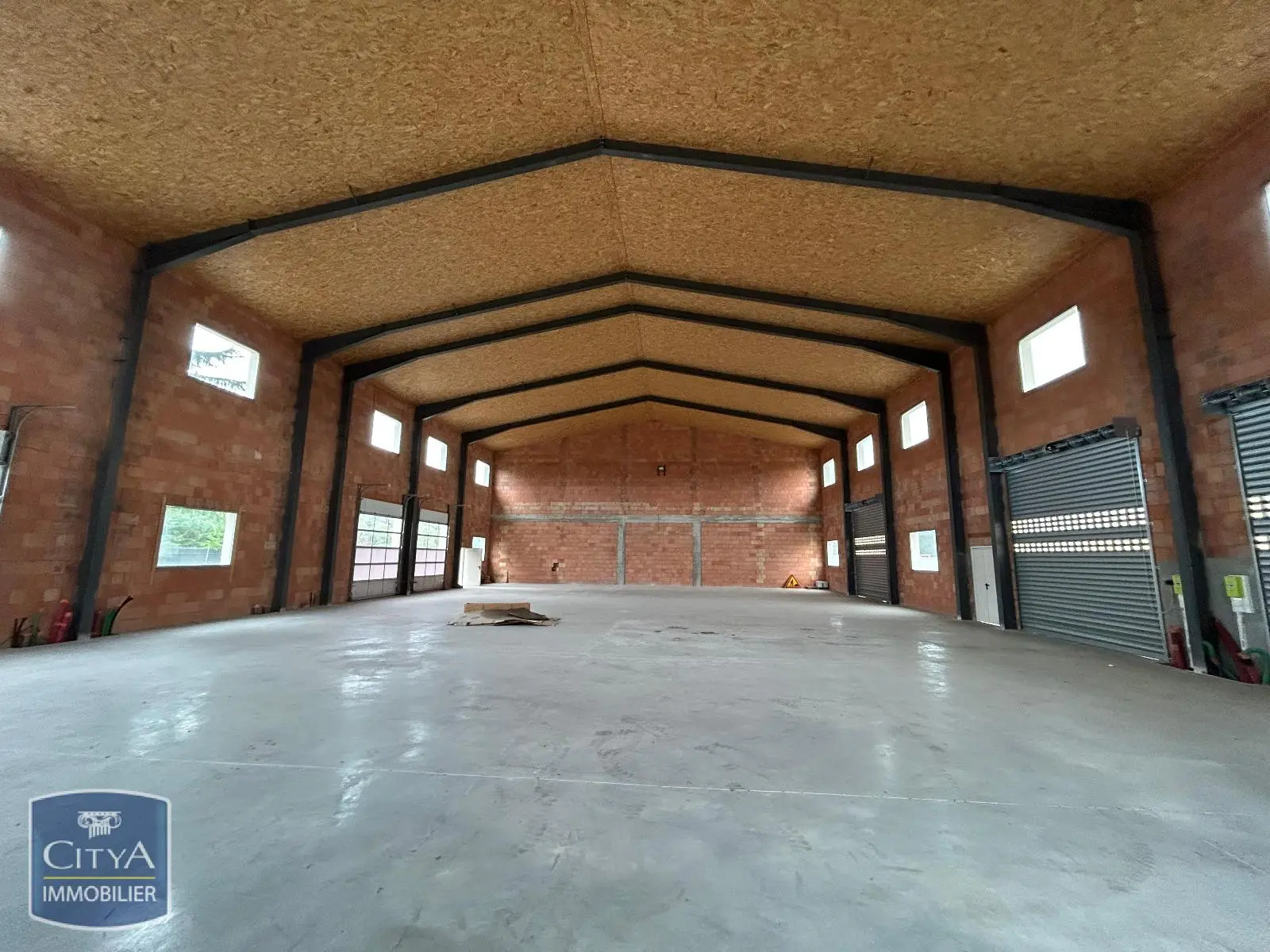 Photo 3 Local Industriel 213m²