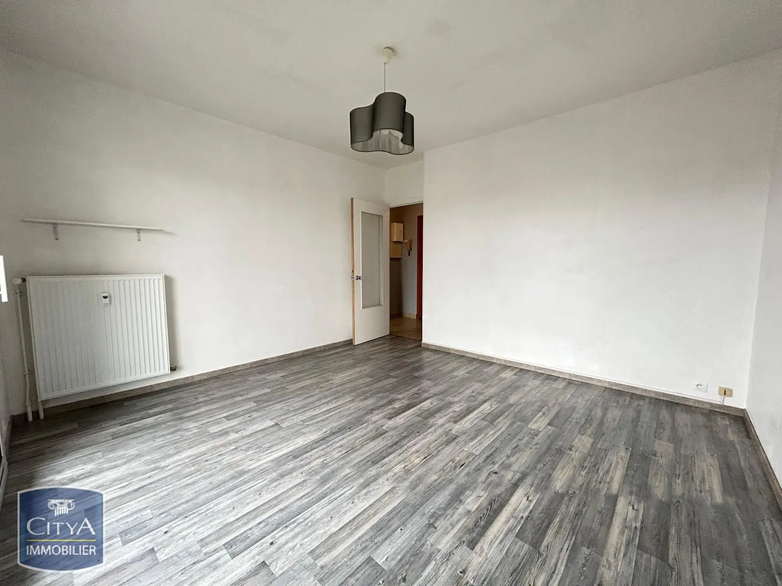 Photo 1 Appartement 1 pièce 33.01m²