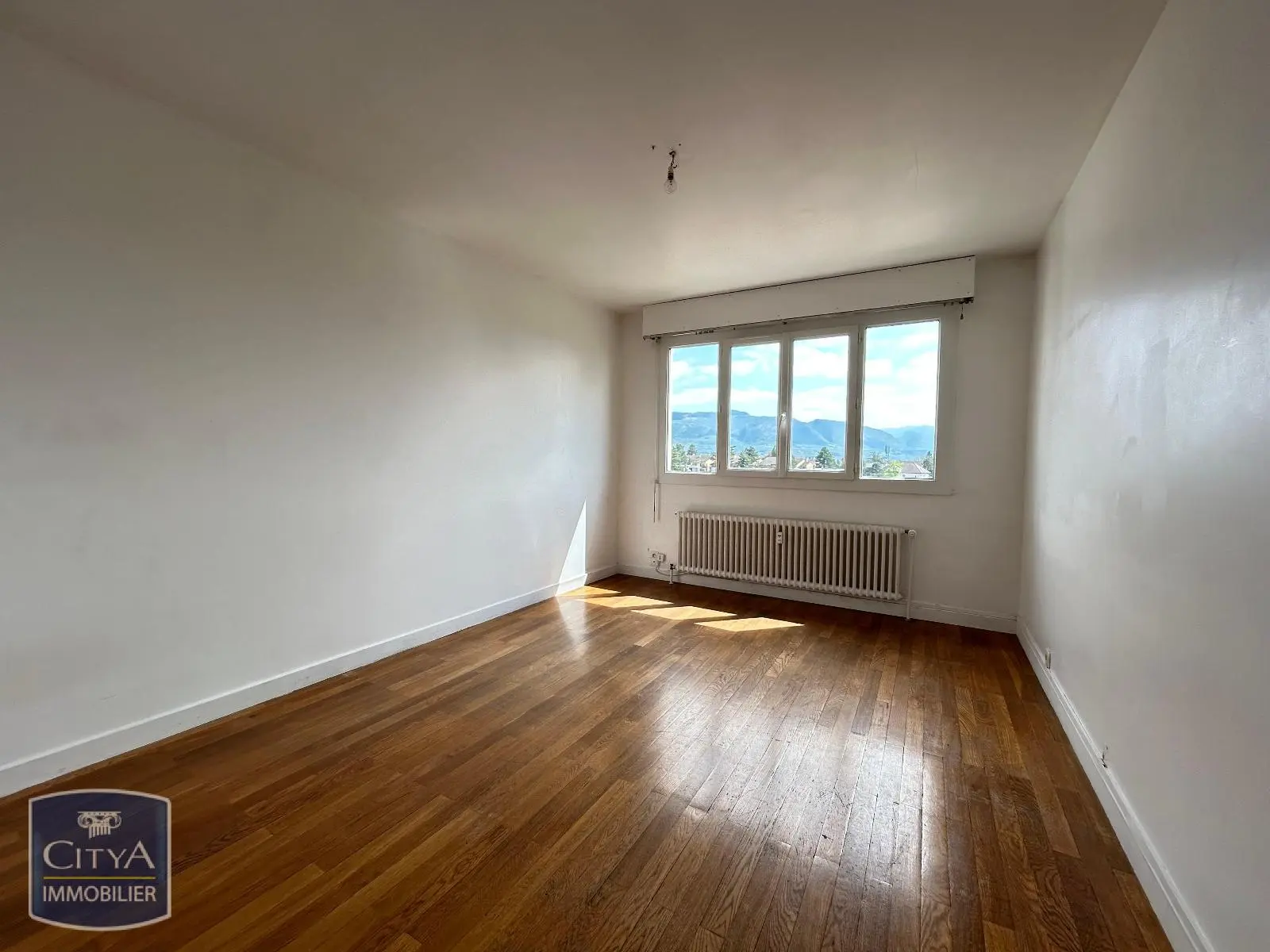 Photo 2 Appartement 1 pièce 33.33m²