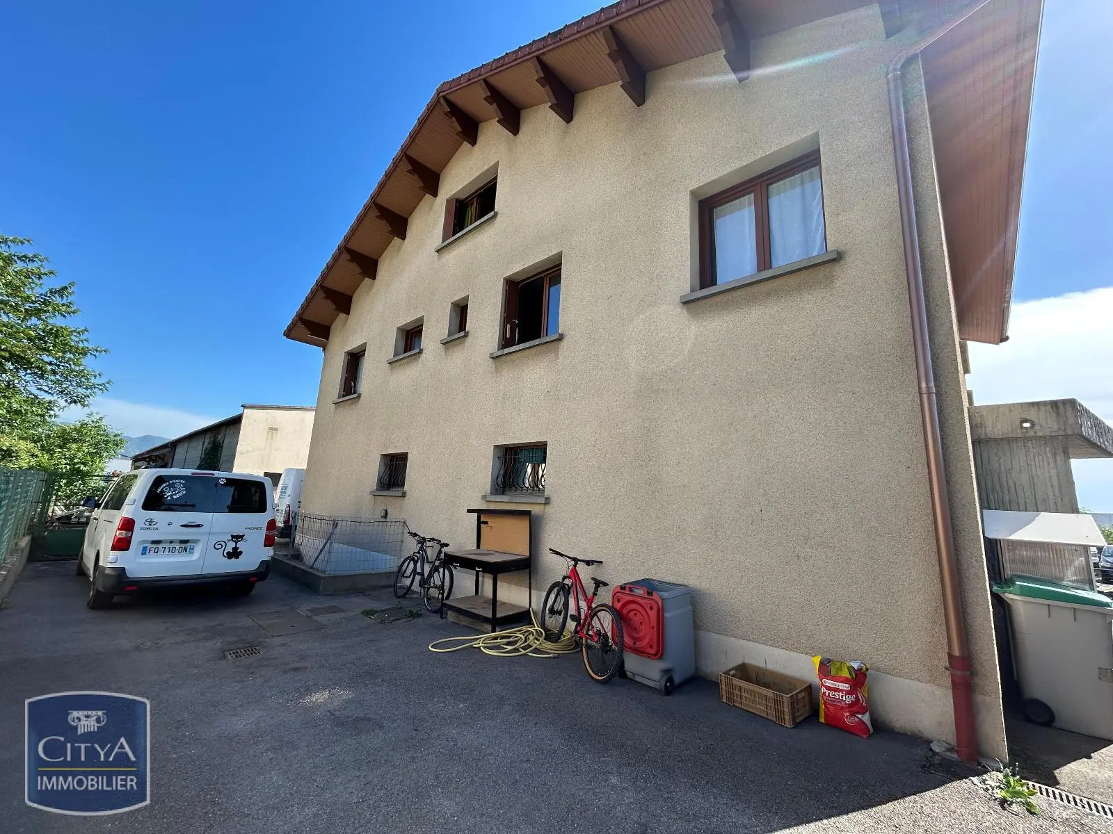 Photo 1 Maison 5 pièces 184.78m²