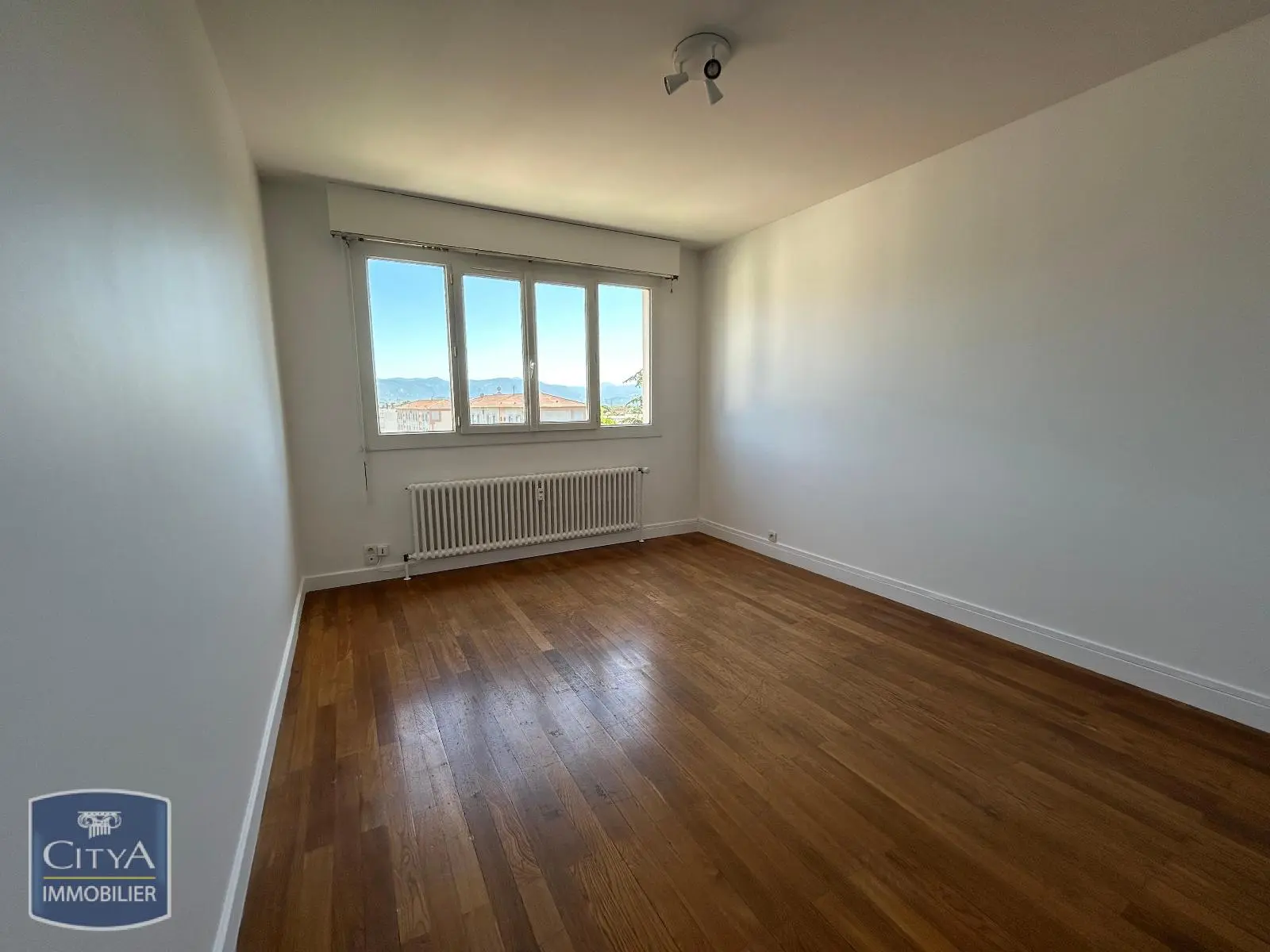 Photo 3 Appartement 1 pièce 33.33m²