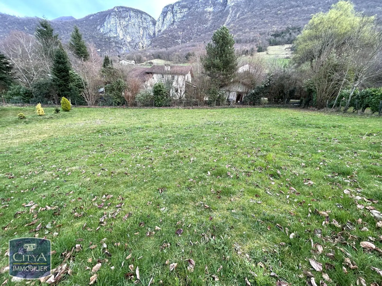 Photo 2 Terrain 1400m²