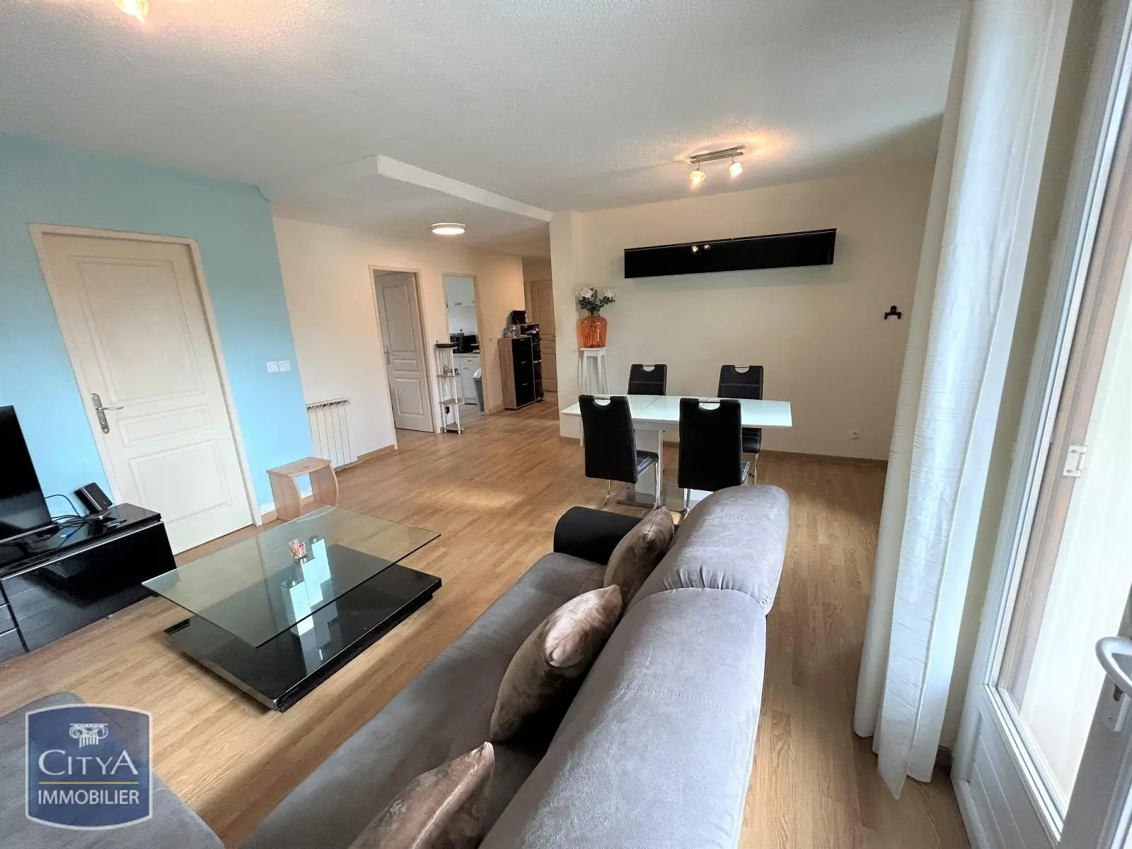 Photo 2 Appartement 5 pièces 76m²