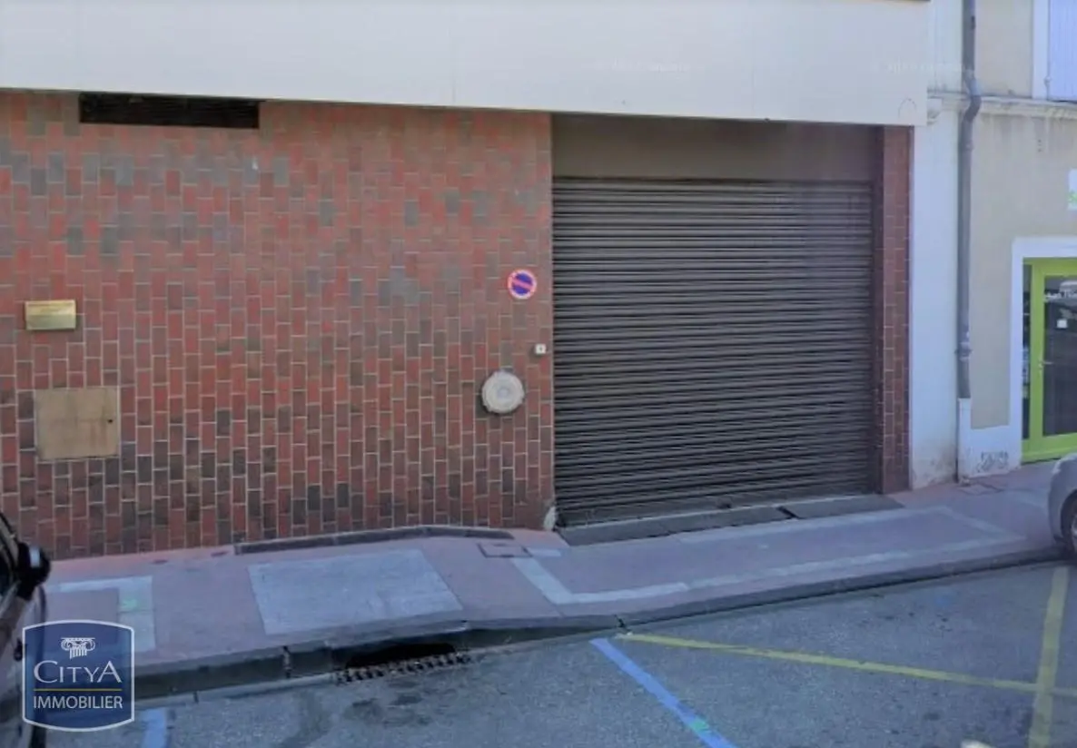 Photo 2 Parking