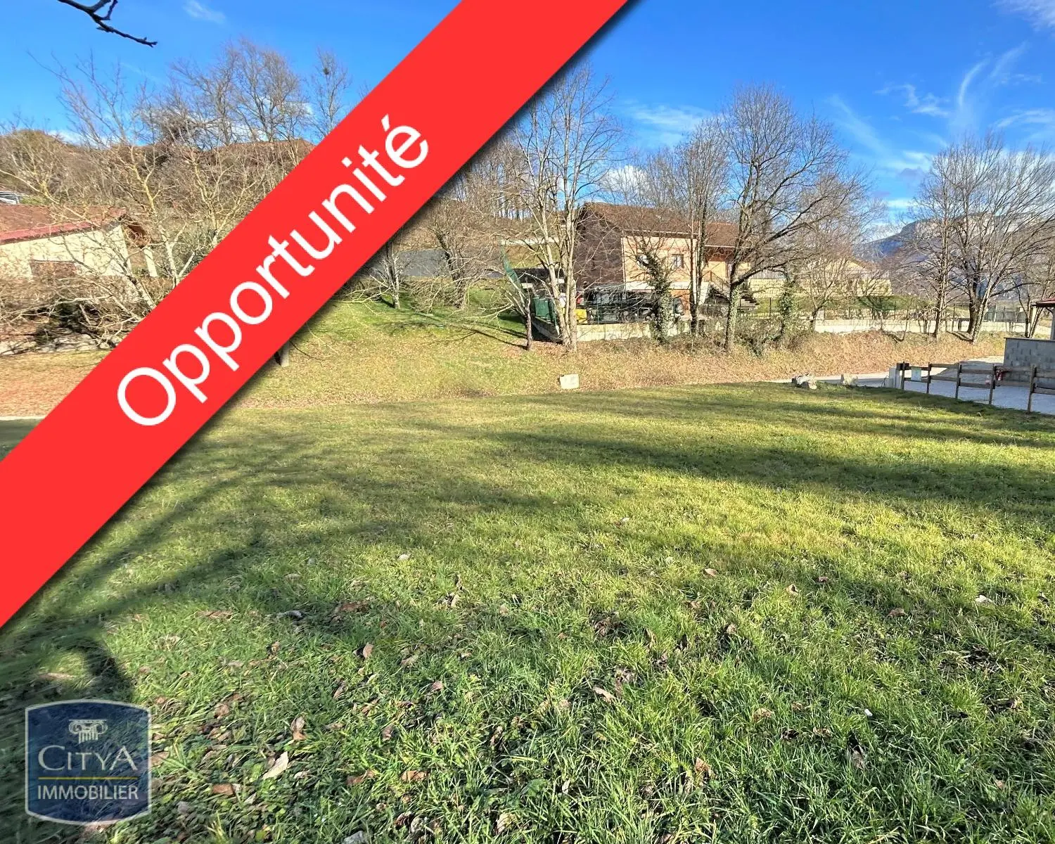 Photo 1 Terrain 983m²