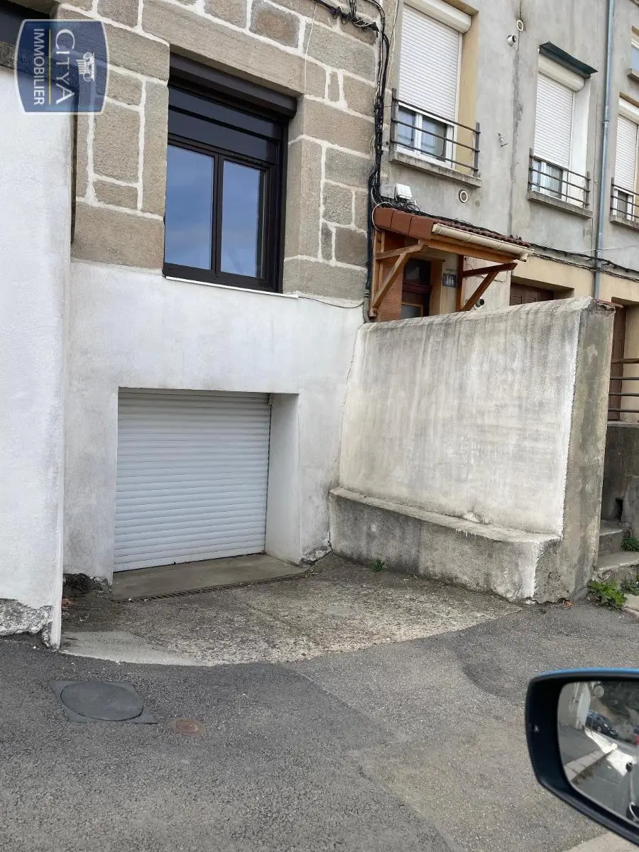 Photo 1 Parking