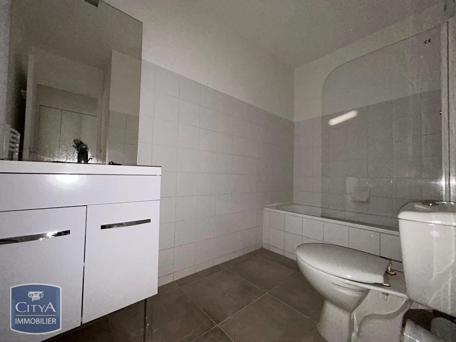Photo 3 Appartement 1 pièce 27.99m²