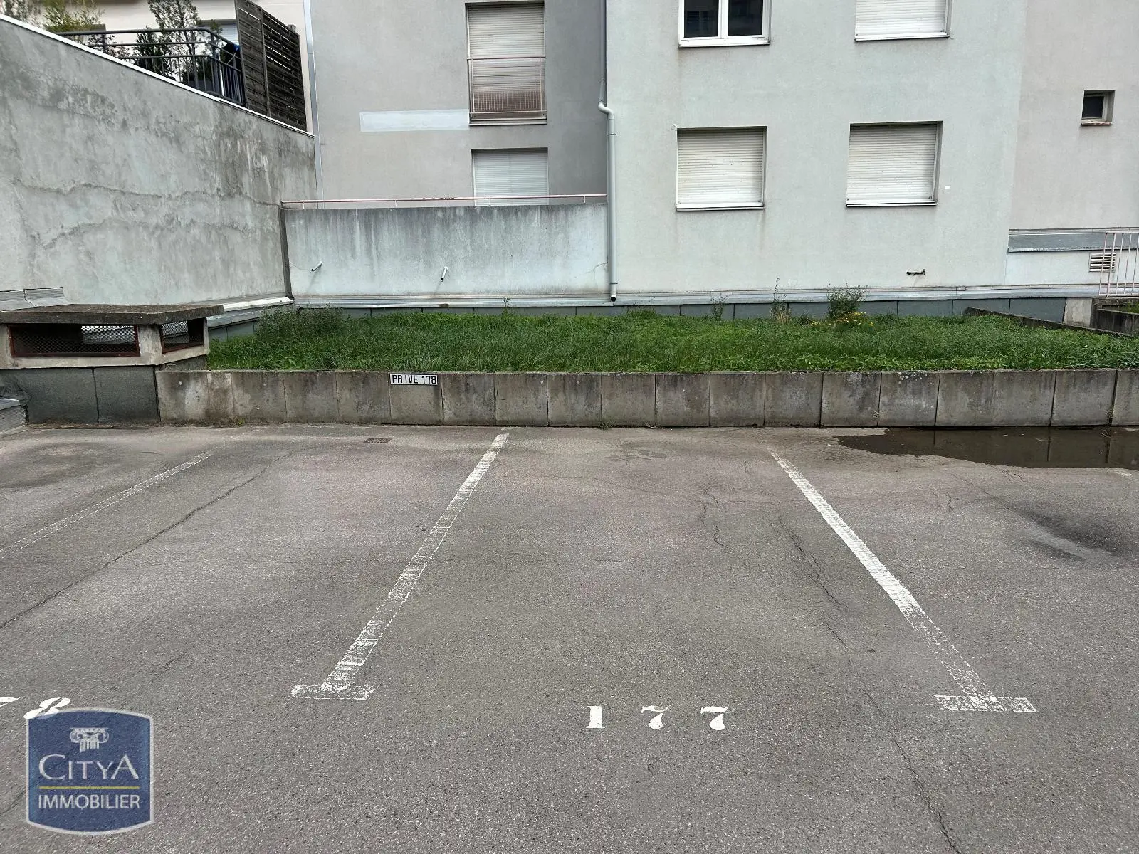 Photo 1 parking Saint-Étienne