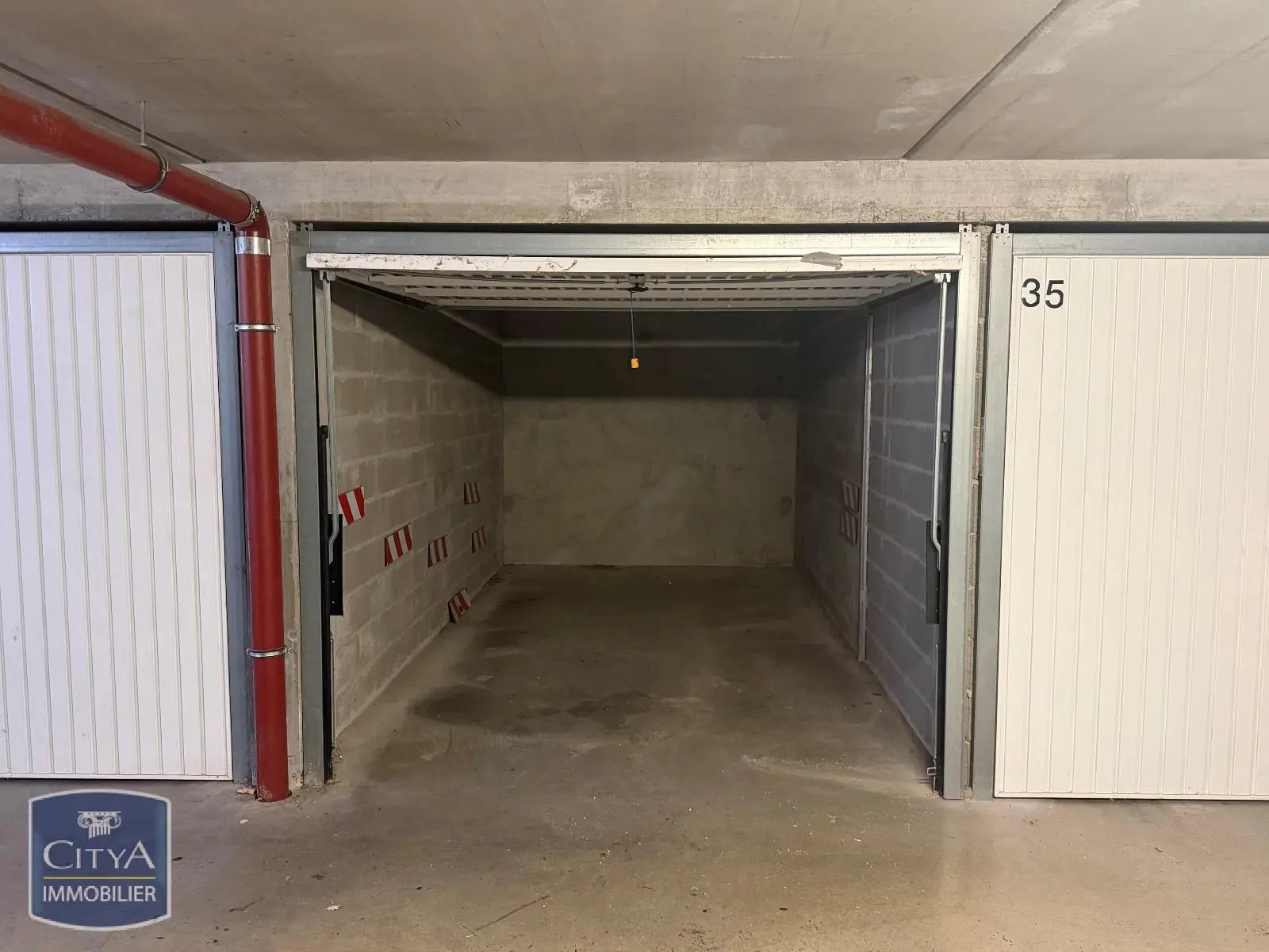 Photo 1 Parking
