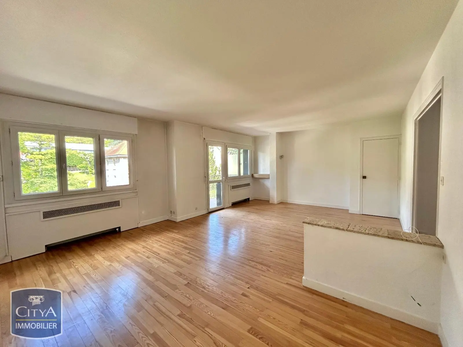 Photo 1 Appartement 4 pièces 96.33m²