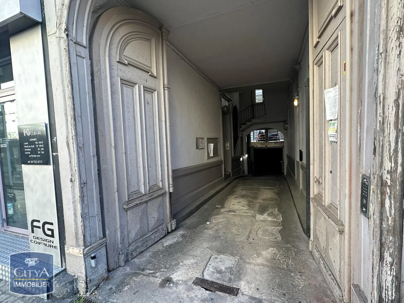 Photo 2 Parking