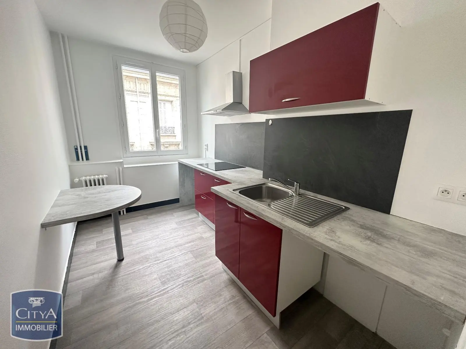 Photo 1 Appartement 1 pièce 28.98m²